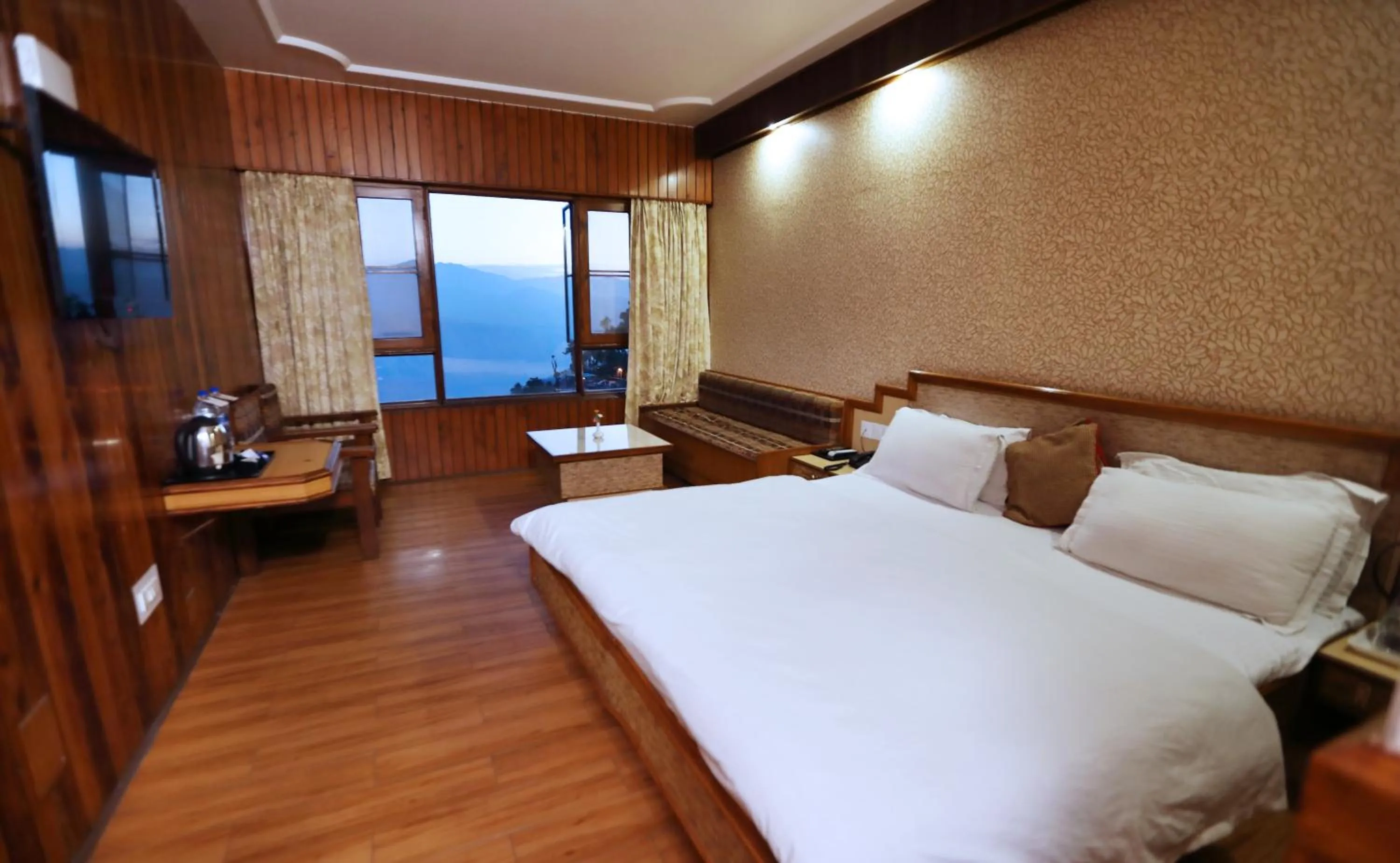 View (from property/room), Bed in Hotel Vishnu Palace