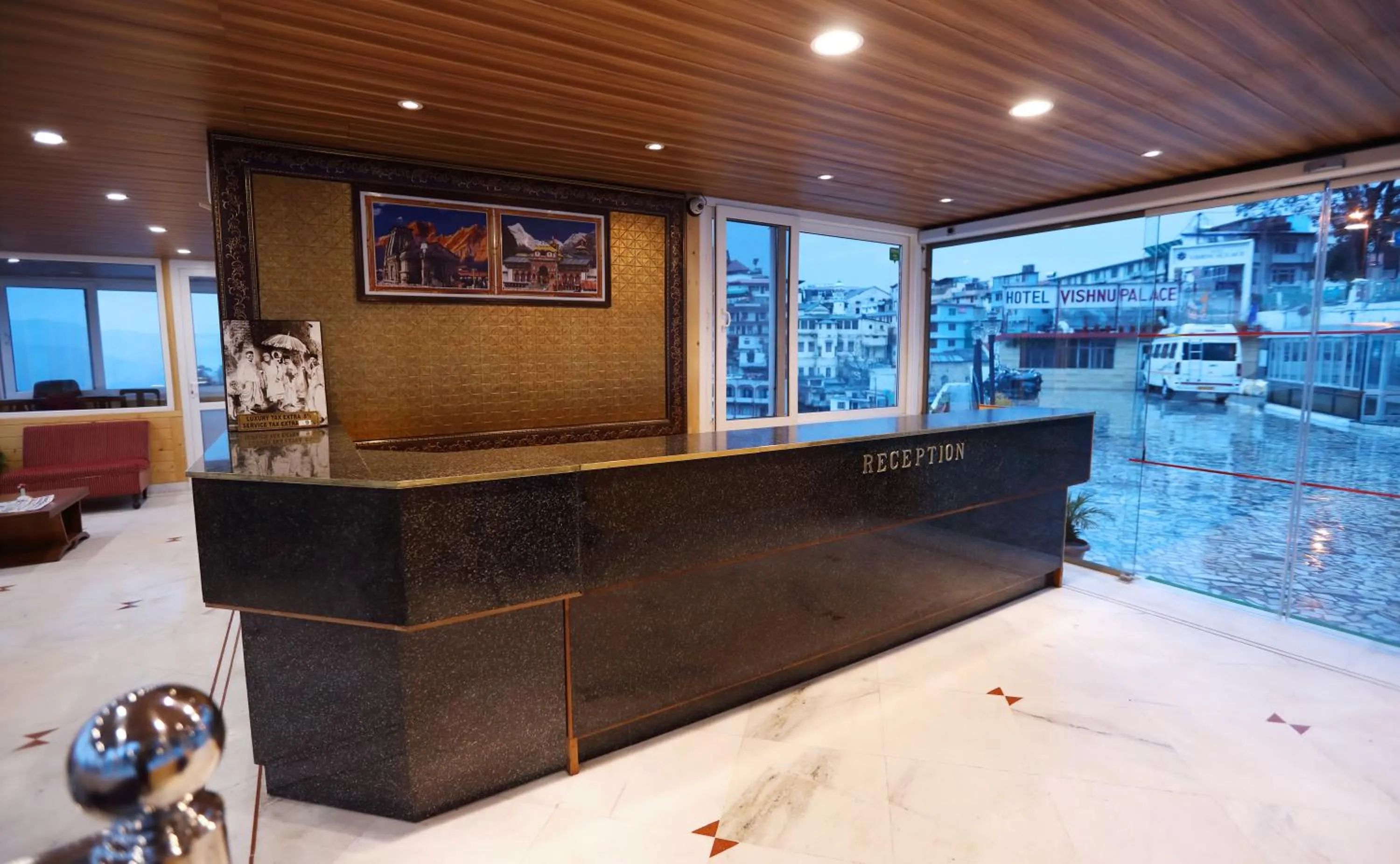 Lobby or reception in Hotel Vishnu Palace