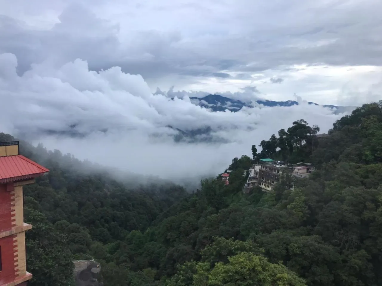 Mountain view in Hotel Vishnu Palace