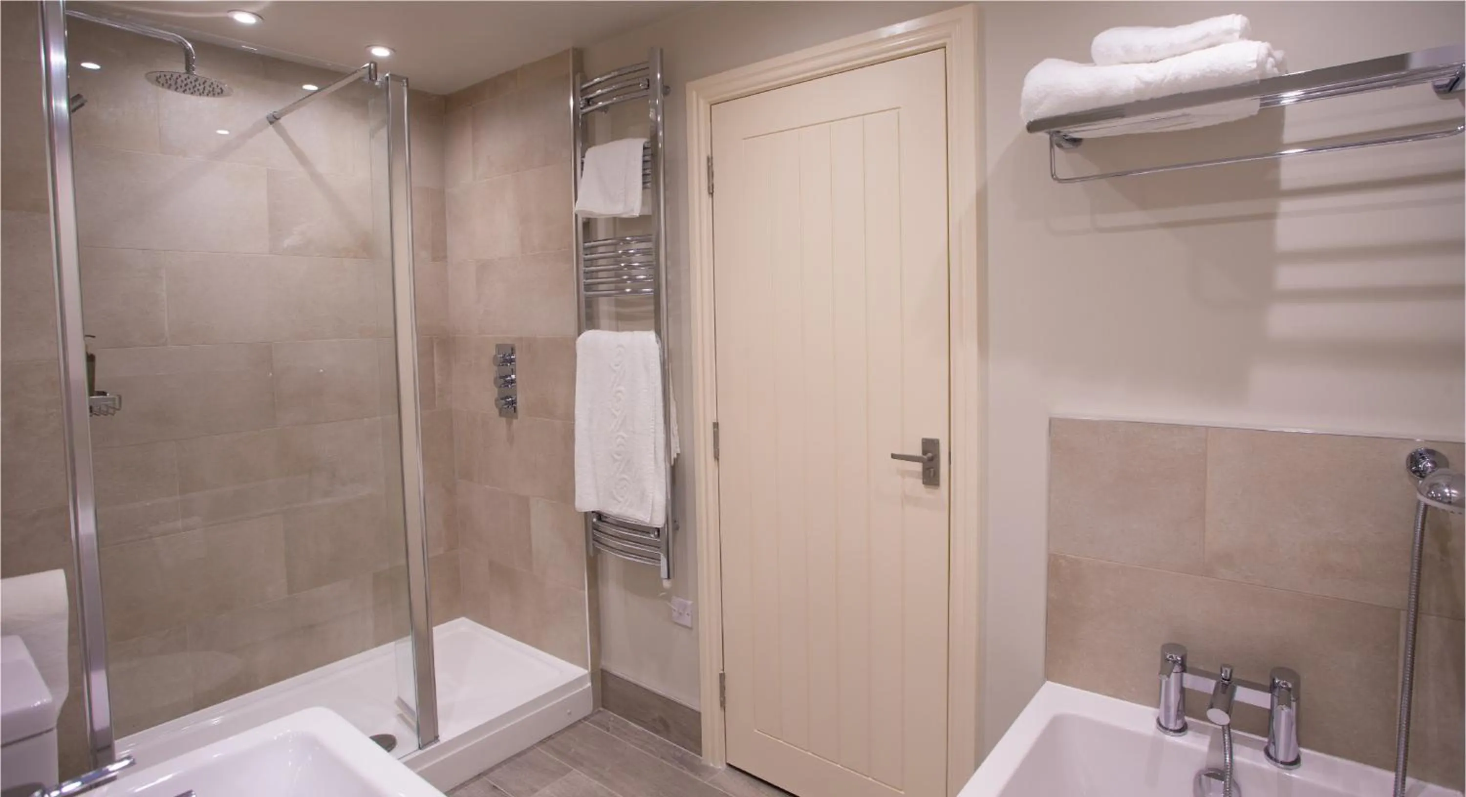 Bathroom in Stirrups Hotel