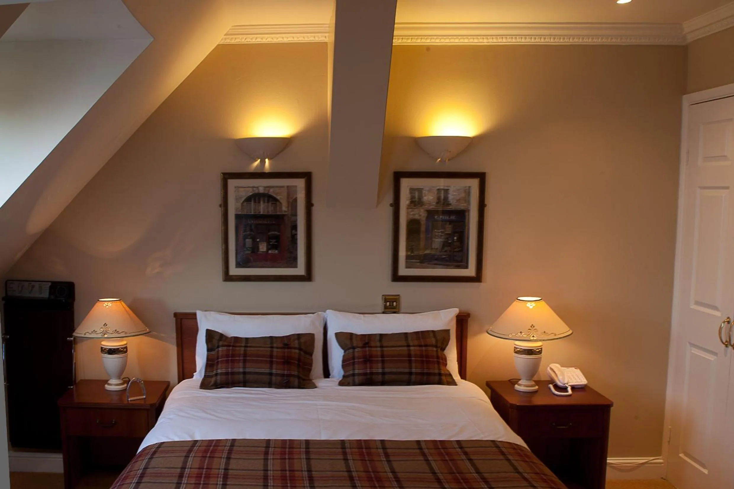 Bed in Stirrups Hotel