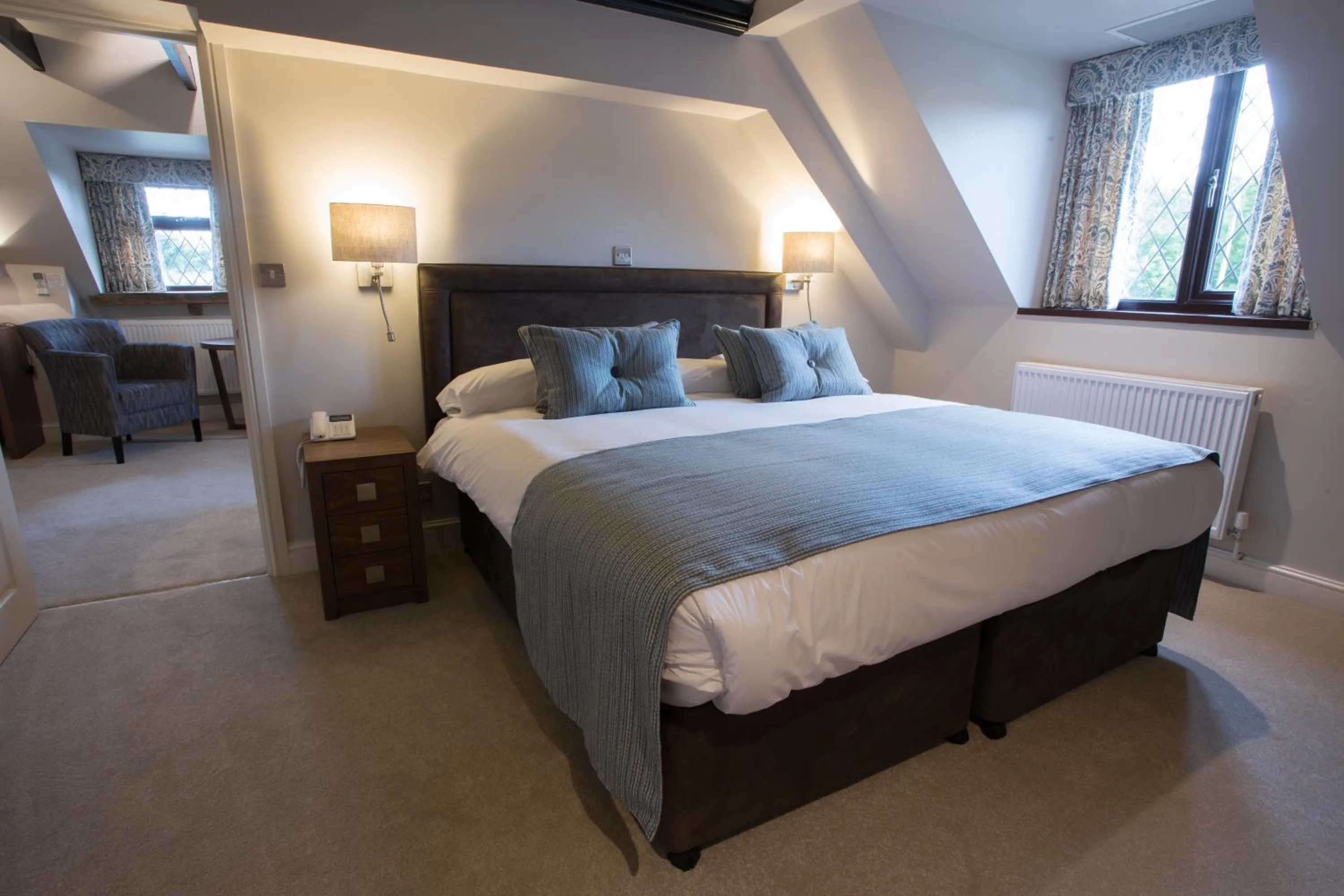 Bedroom, Bed in Stirrups Hotel