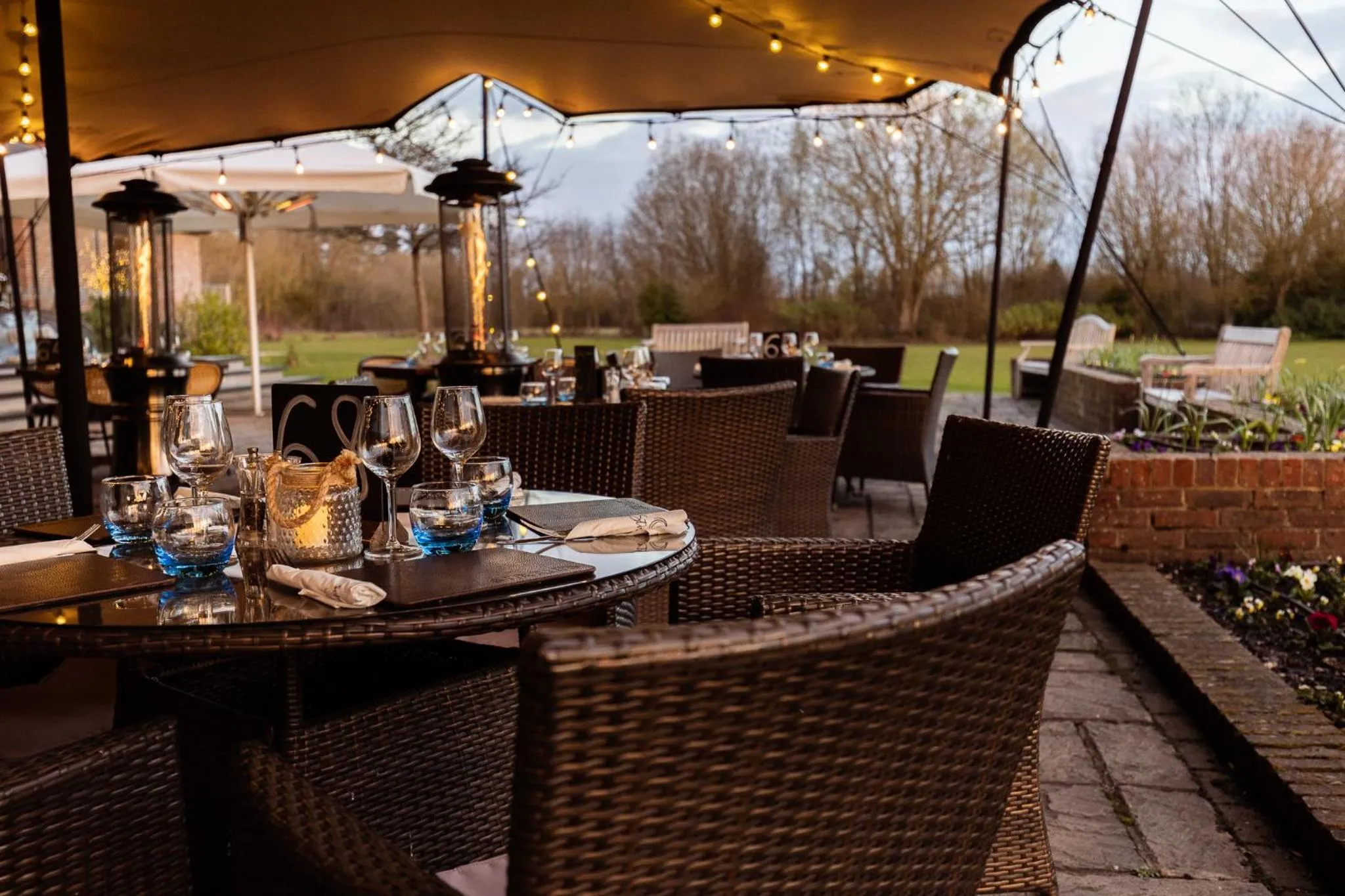 Restaurant/places to eat in Stirrups Hotel