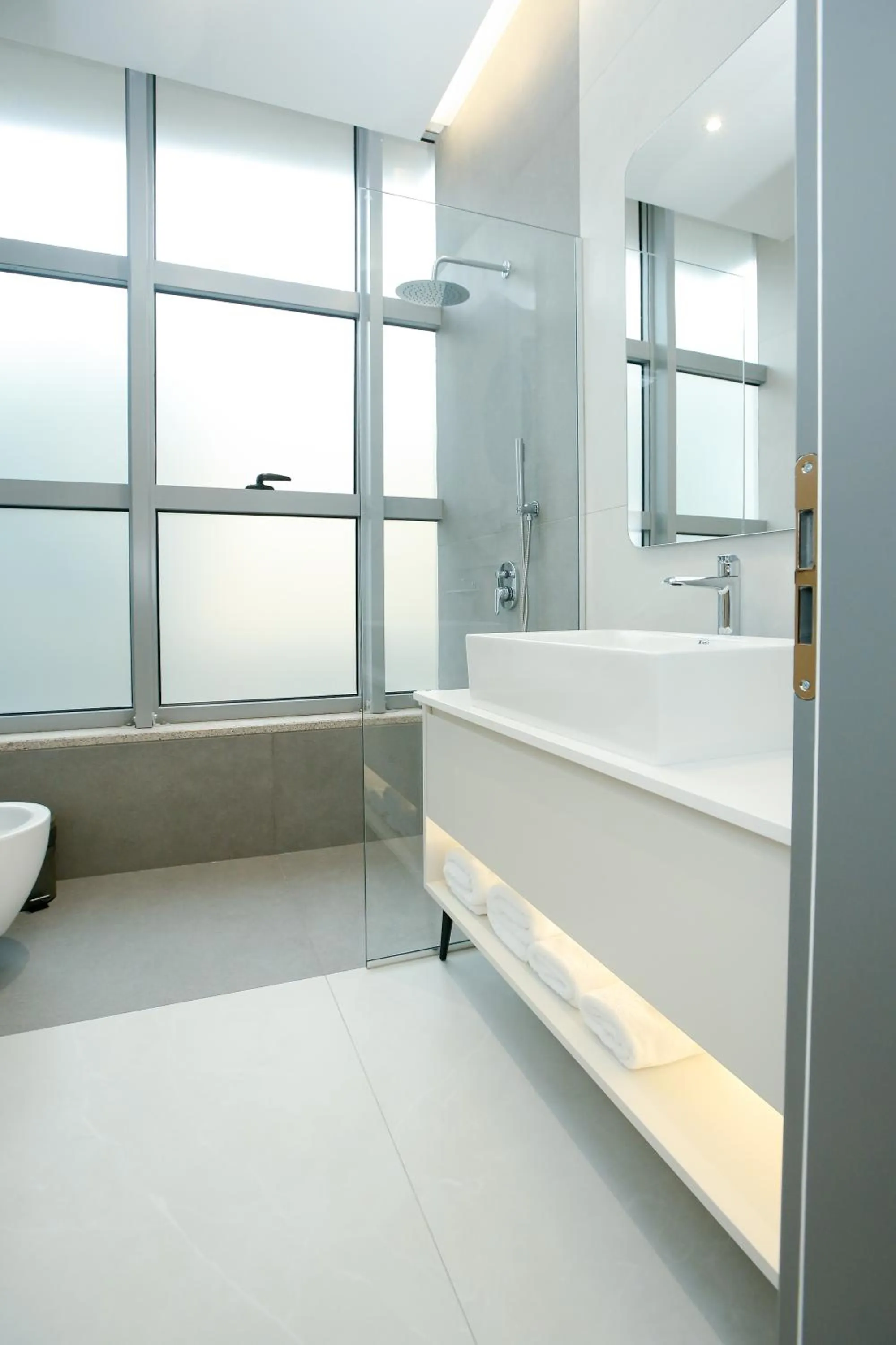 Shower in NÓS Luxury Rooms Shkoder