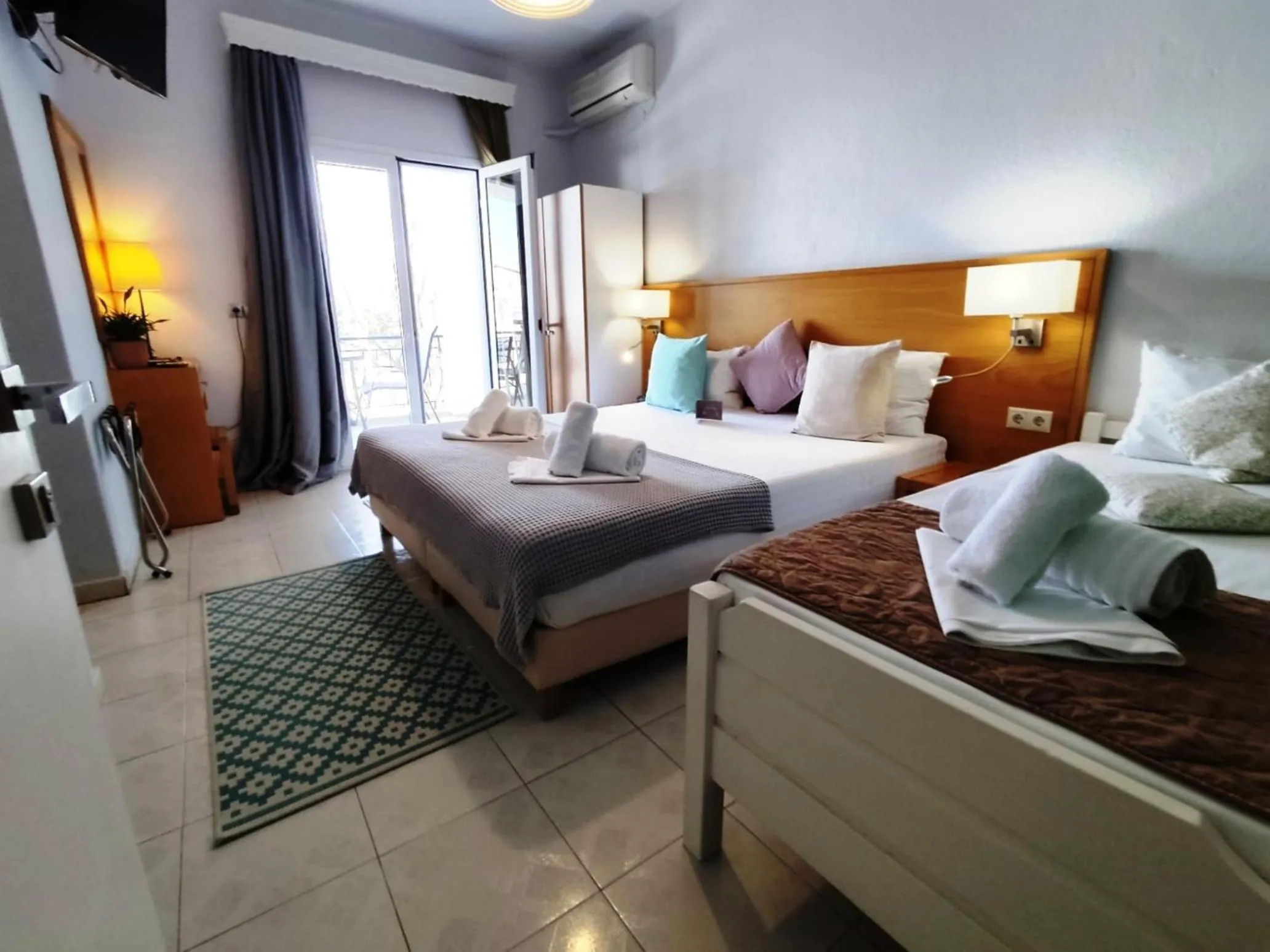 Standard Triple Studio in Villa Riviera
