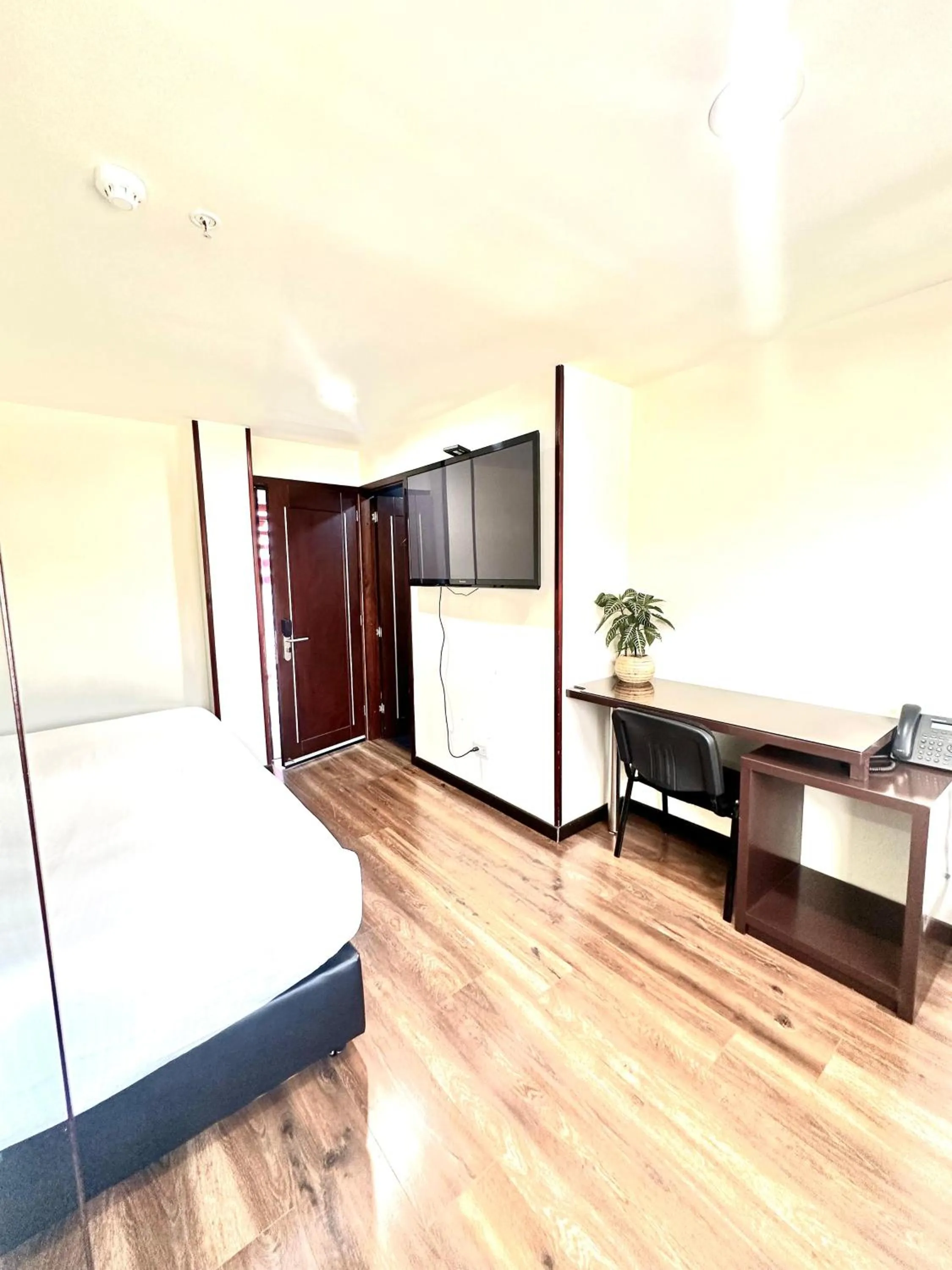 Photo of the whole room in HOTEL SHERIDAN BOGOTA