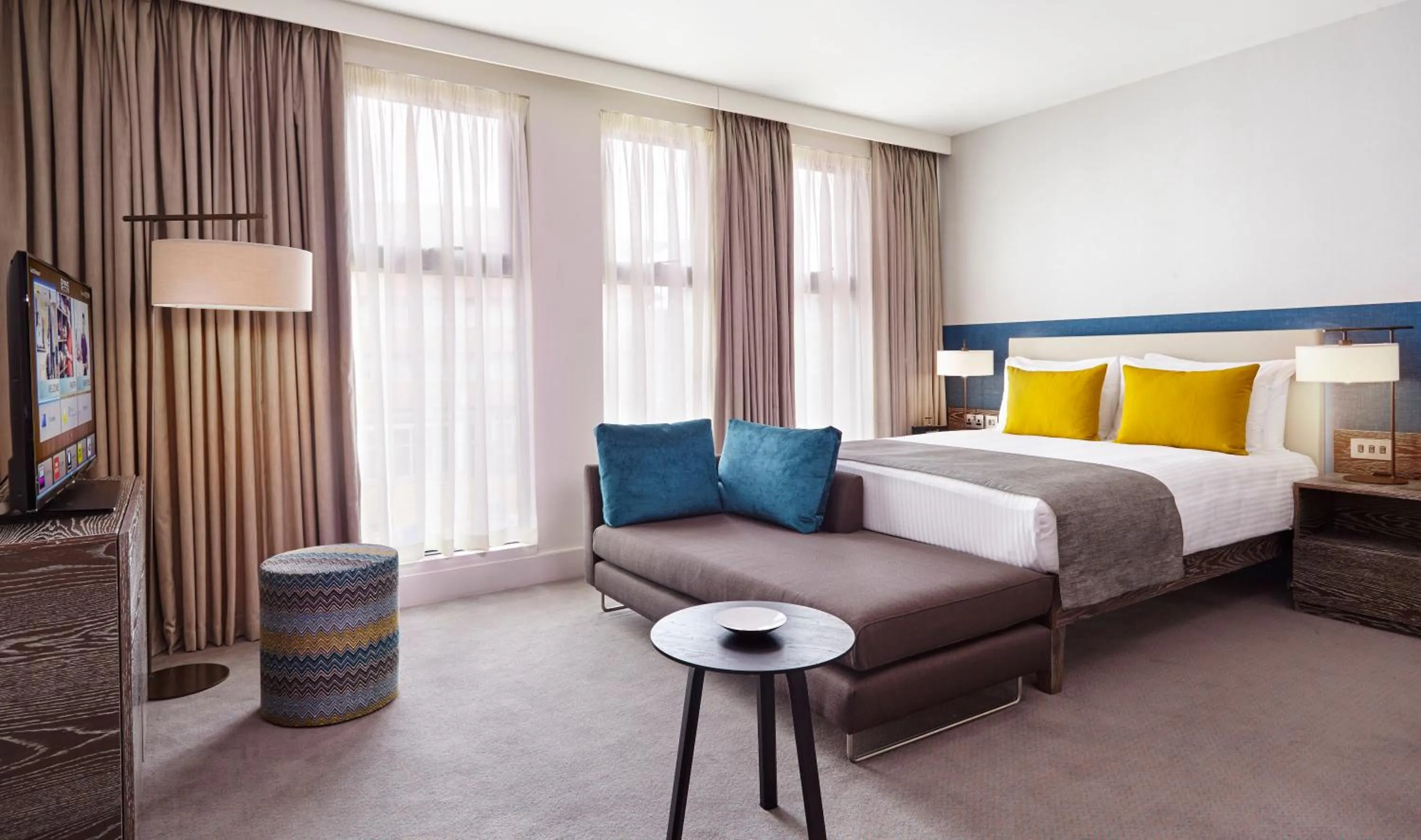 Photo of the whole room, Bed in Staybridge Suites London-Vauxhall by IHG