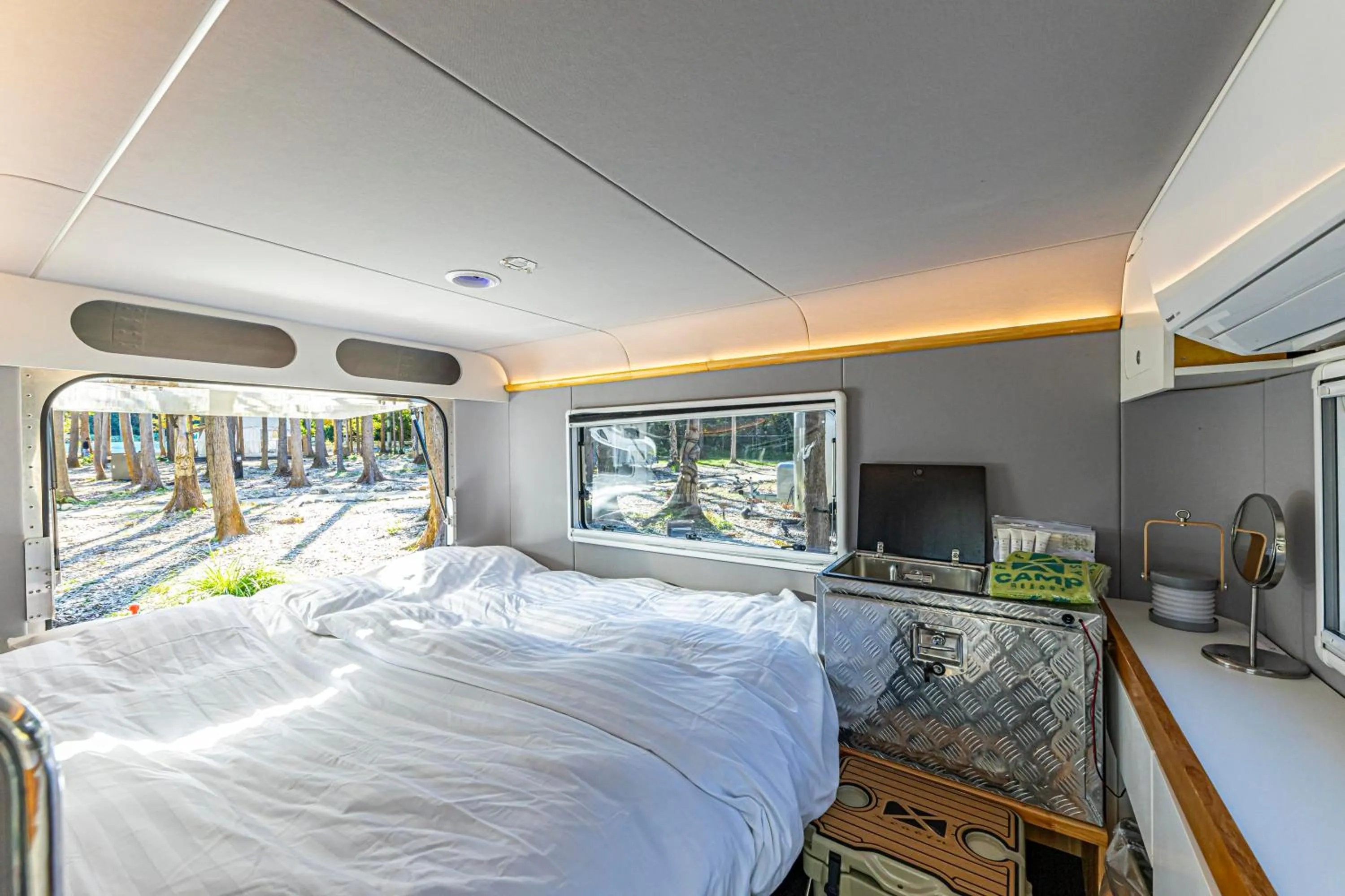 Bed in glampark FREE AND EASY CAMP RESORT　三重県