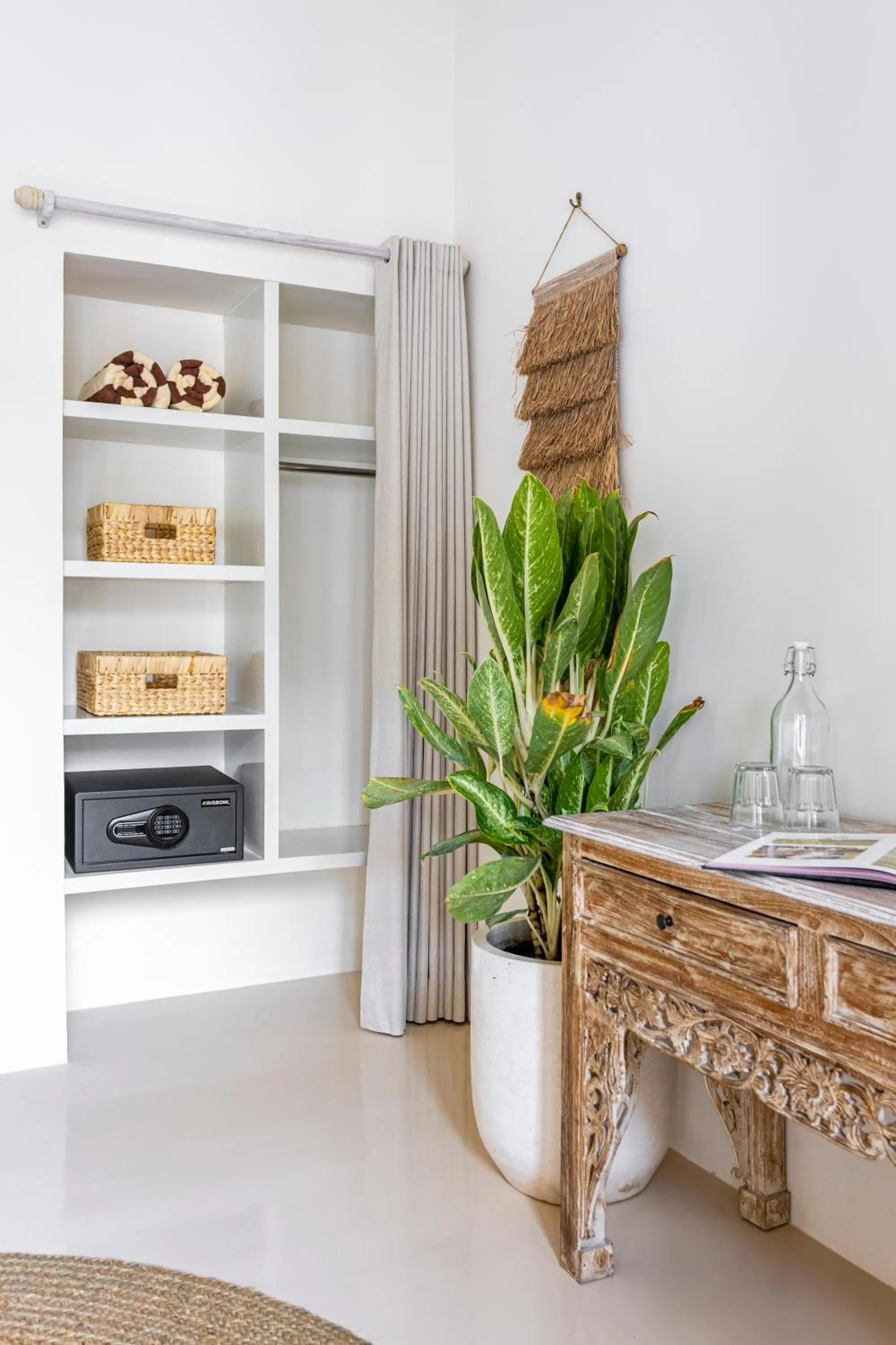 RIYURI GUESTHOUSE