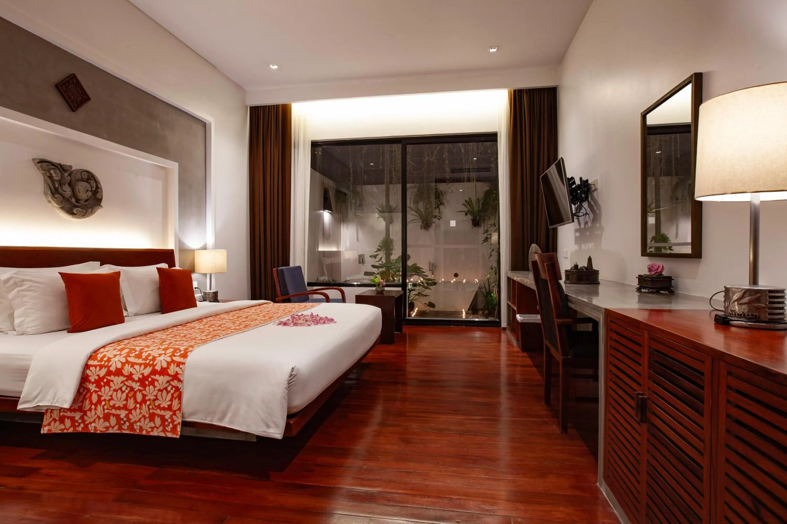 Bed in Lynnaya Urban River Resort