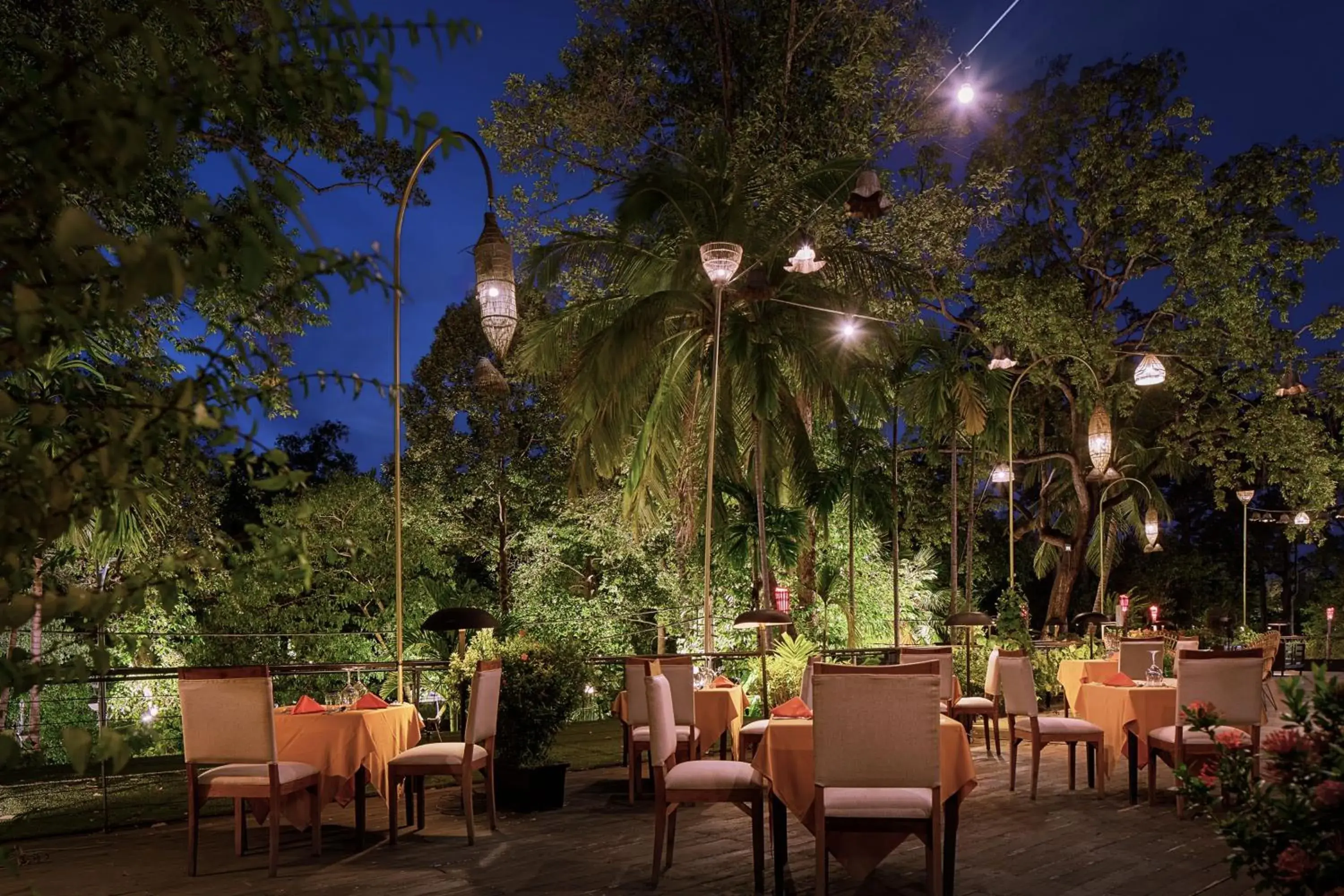 Property building in Lynnaya Urban River Resort Property building in Lynnaya Urban River Resort