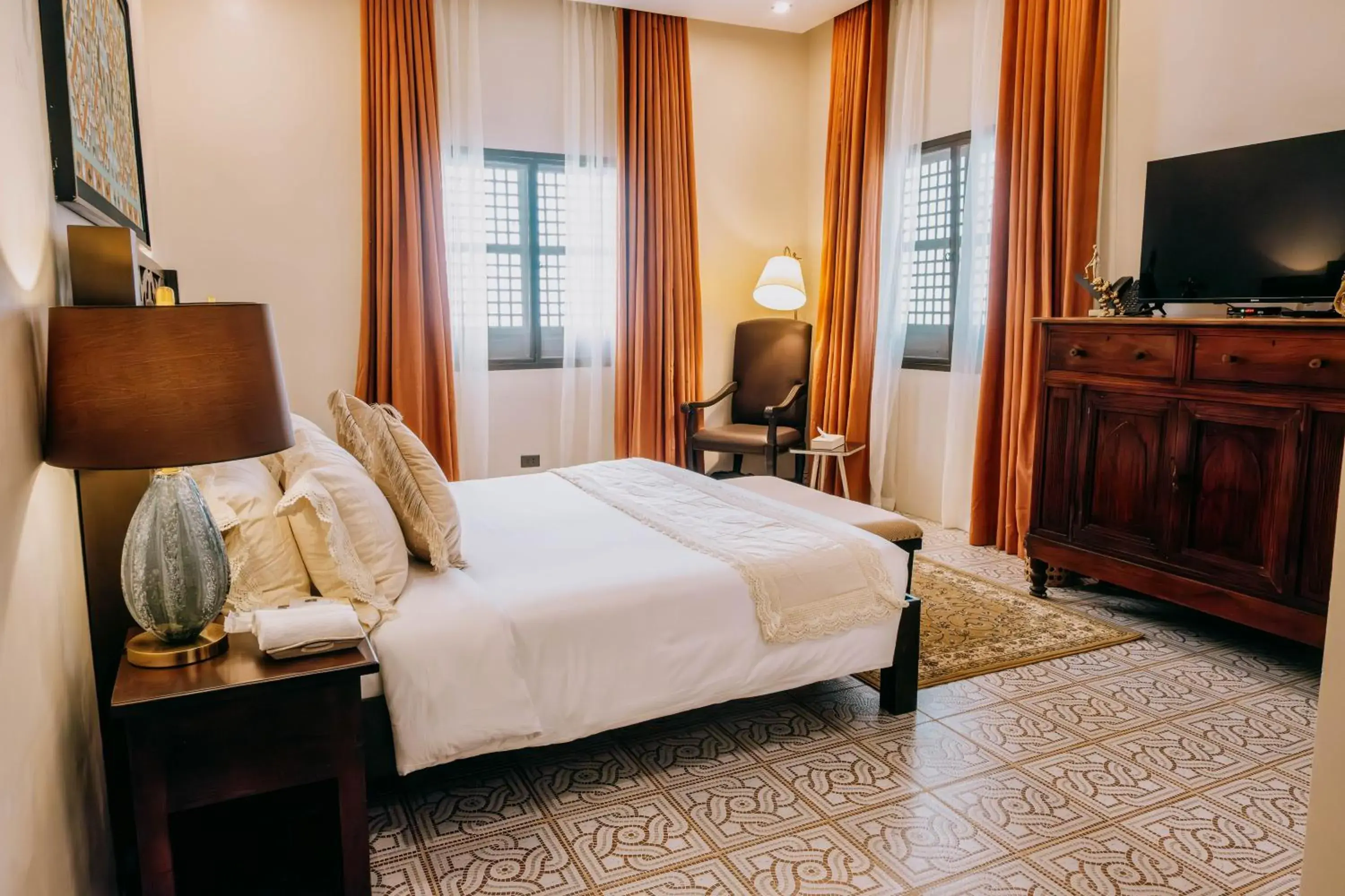 Bed in Nawa Wellness Bed in Nawa Wellness