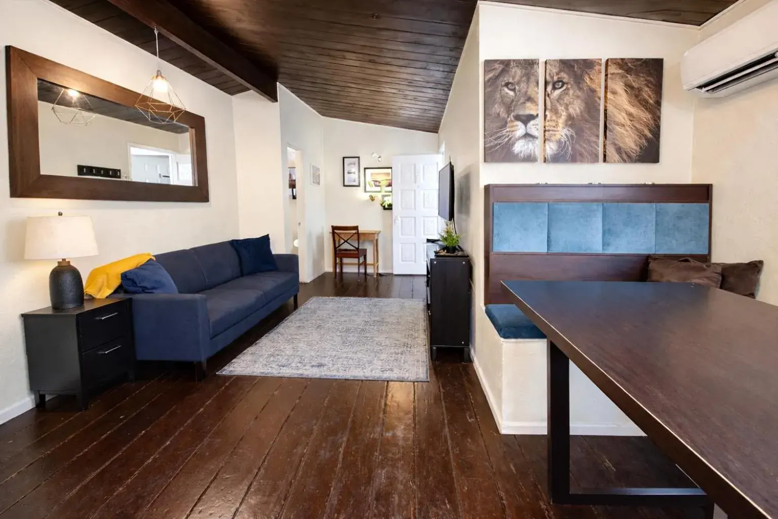 Sunset Haven: Lakeside Charm in Ocean Beach Sunset Haven: Lakeside Charm in Ocean Beach