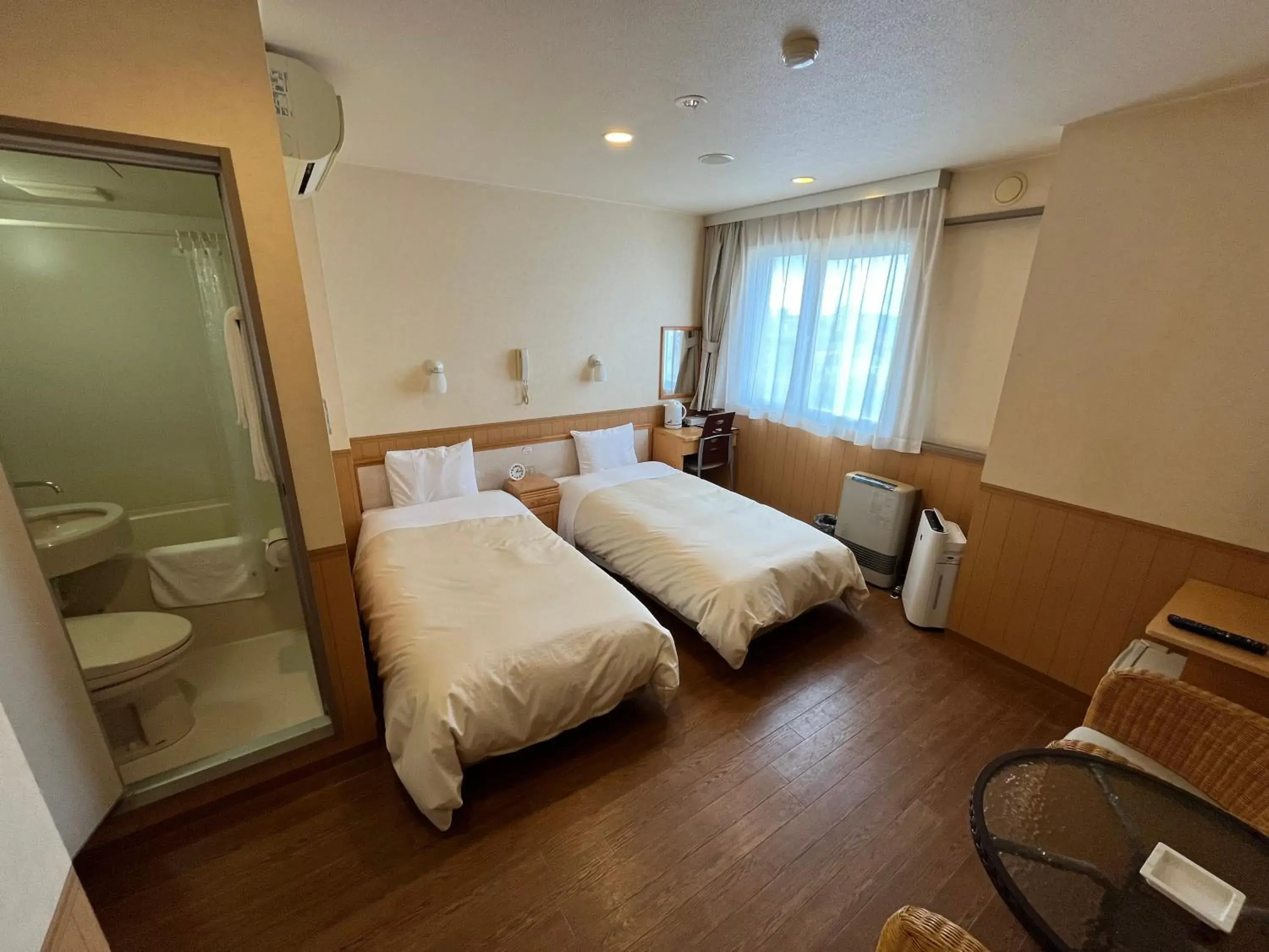 Bedroom, Bed in Lasting Hotel Bedroom, Bed in Lasting Hotel