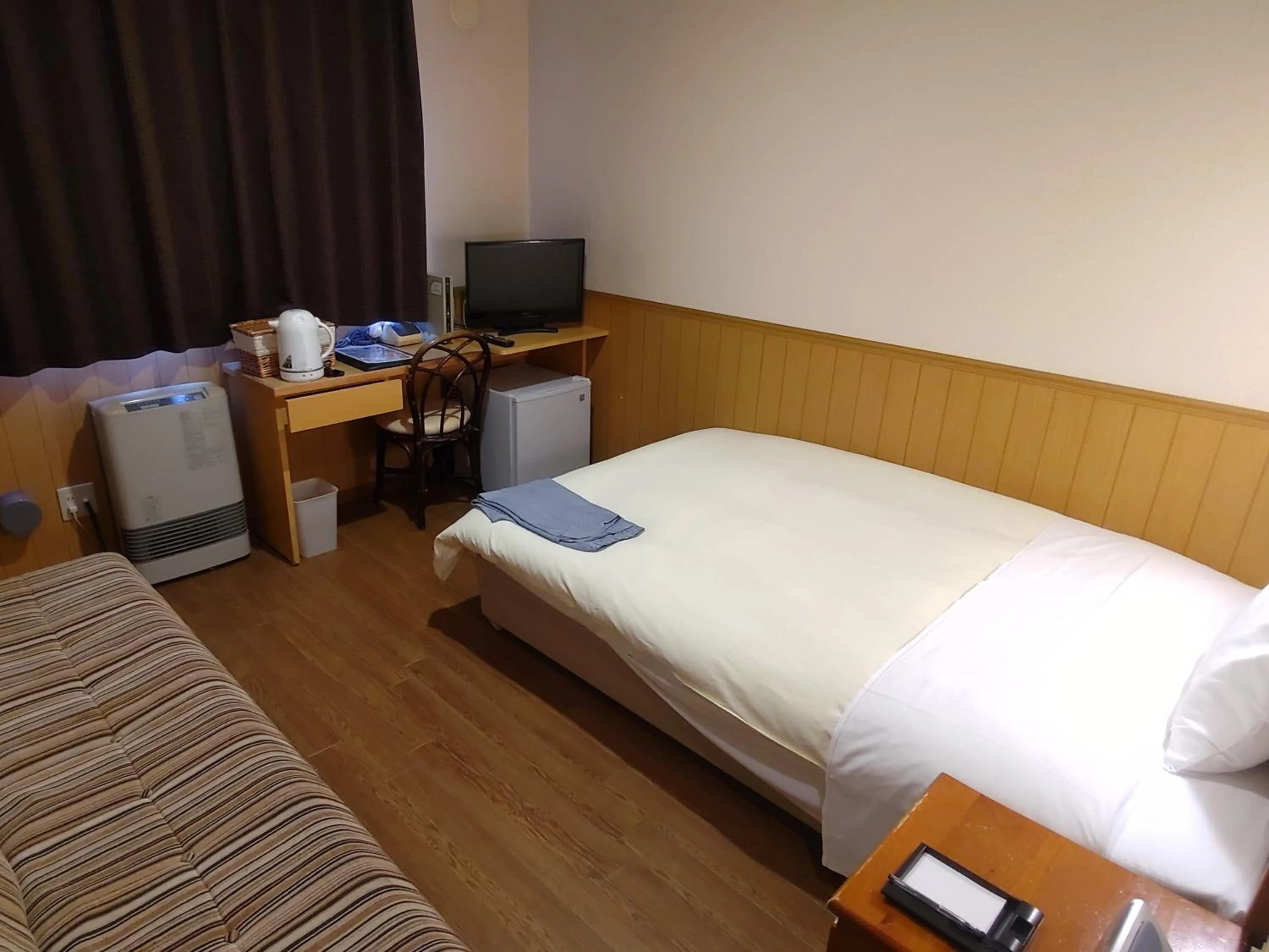 Bedroom, Bed in Lasting Hotel