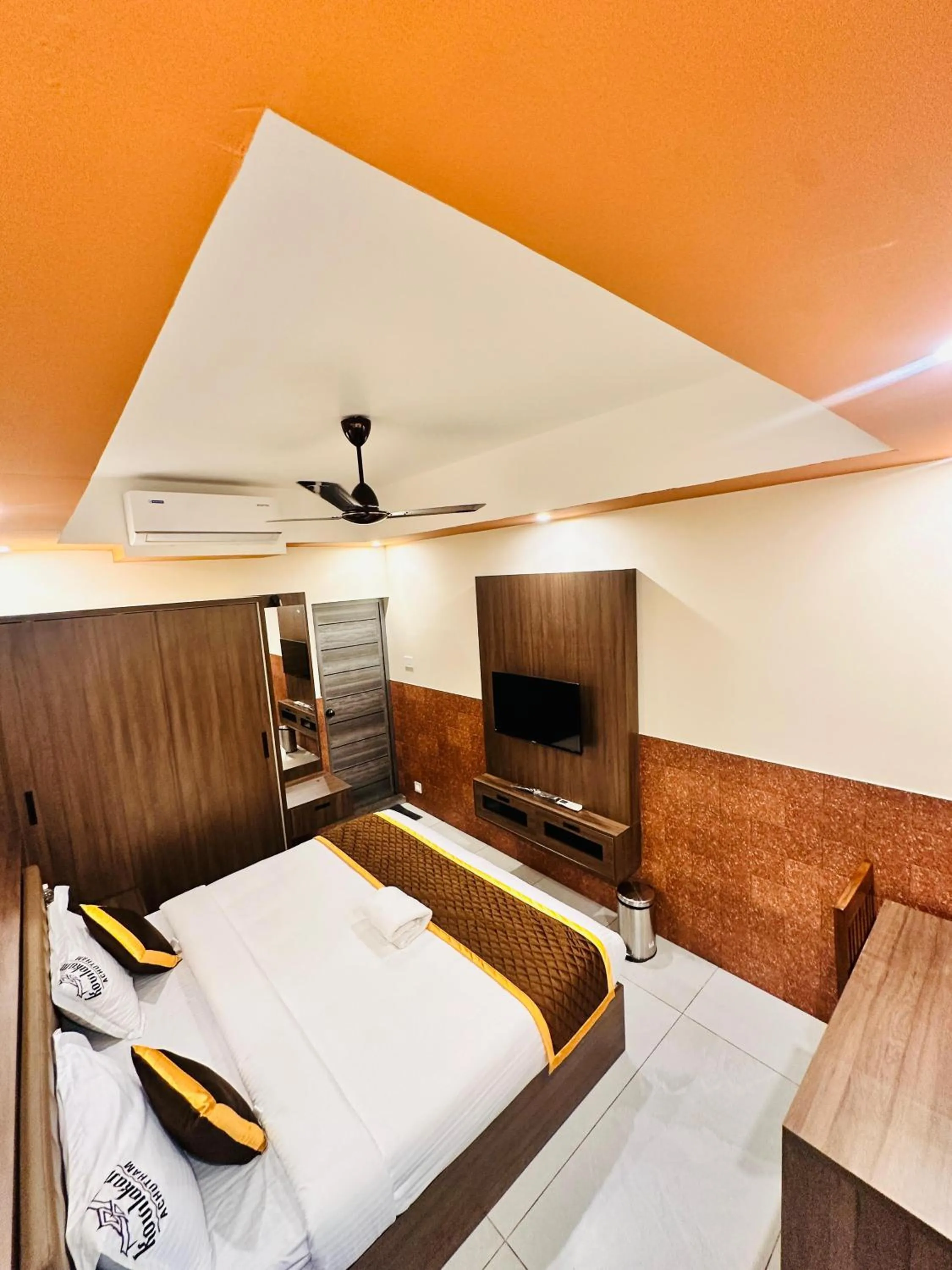 Bed in Kovilakam Achutham