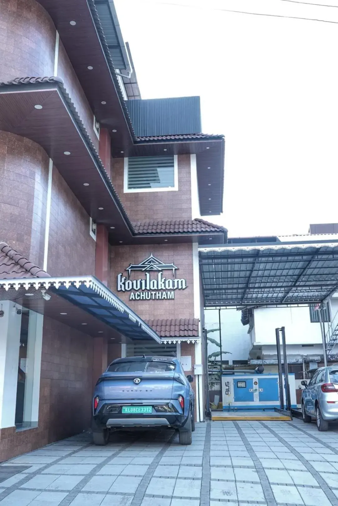 Property building in Kovilakam Achutham Property building in Kovilakam Achutham