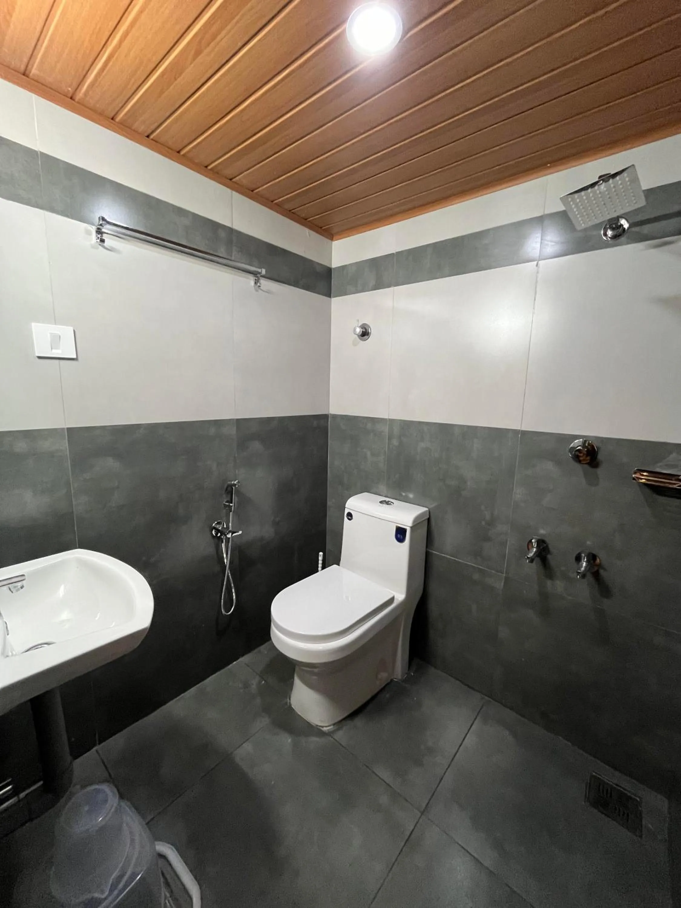 Bathroom in Kovilakam Achutham