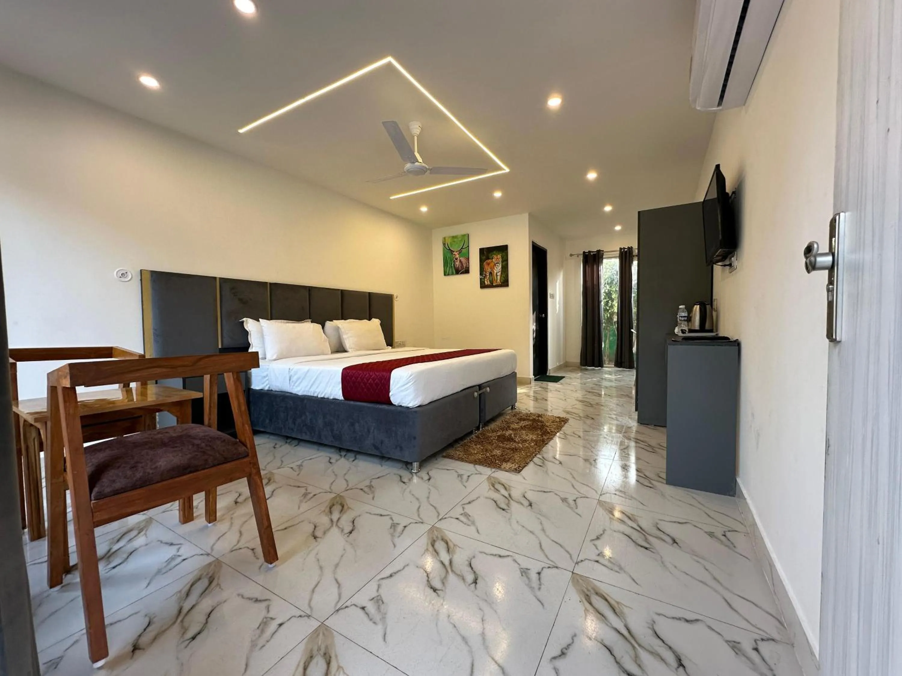 Bed in Six seasons resort