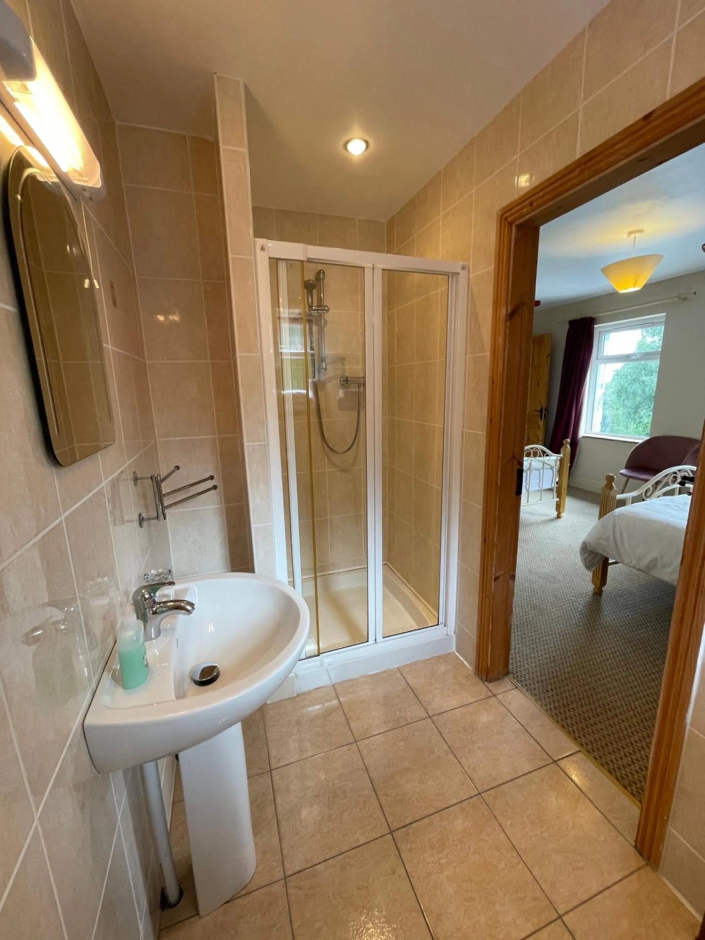 Bathroom in Deerbrook House B&B