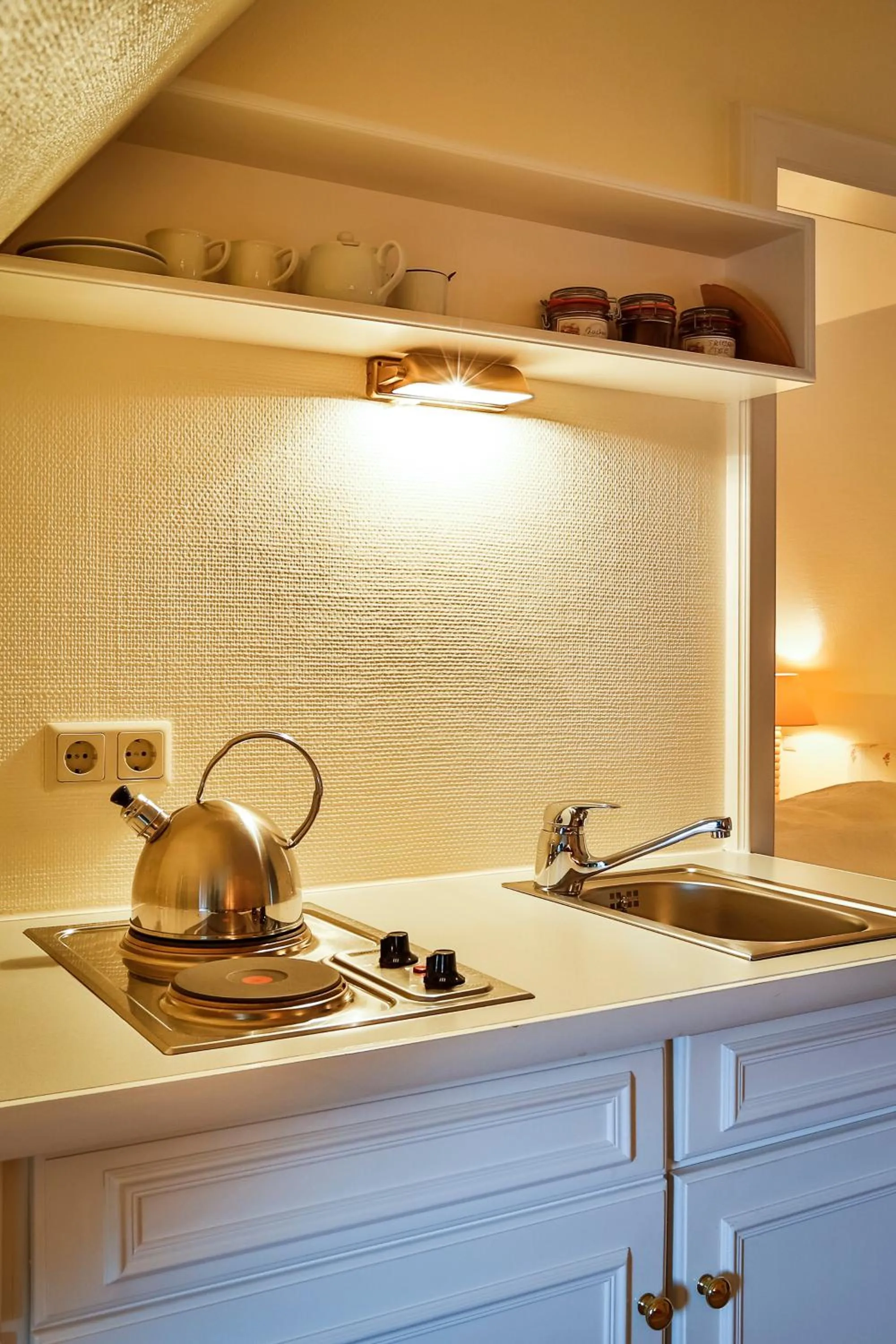 Kitchen or kitchenette in Hotel und Restaurant Jörg Müller