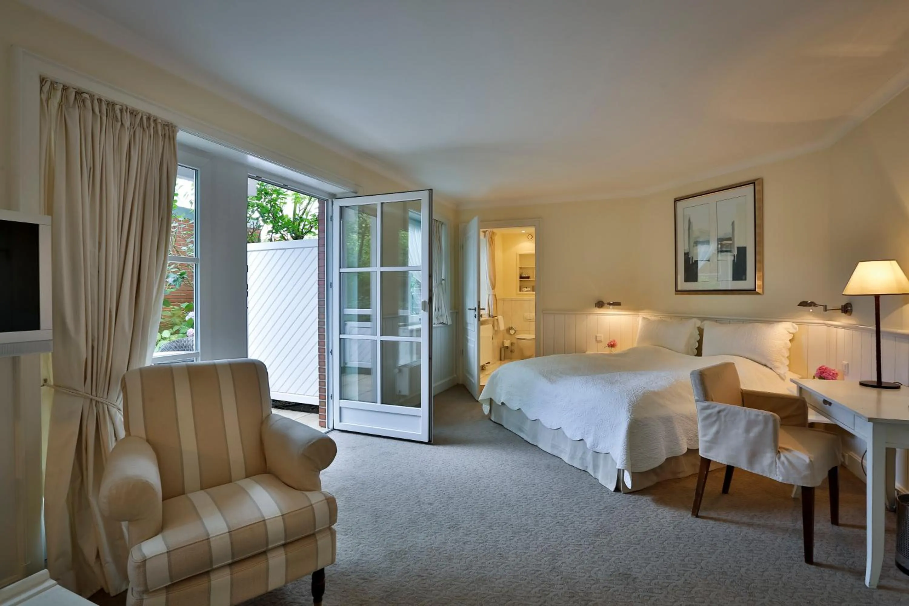 Bedroom, Bed in Hotel und Restaurant Jörg Müller