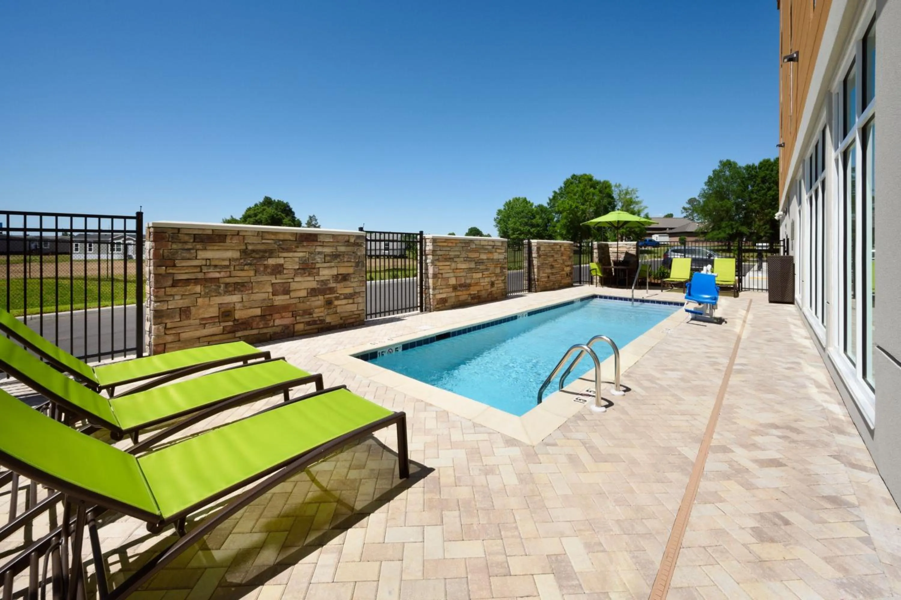 Swimming pool in SpringHill Suites by Marriott Dothan