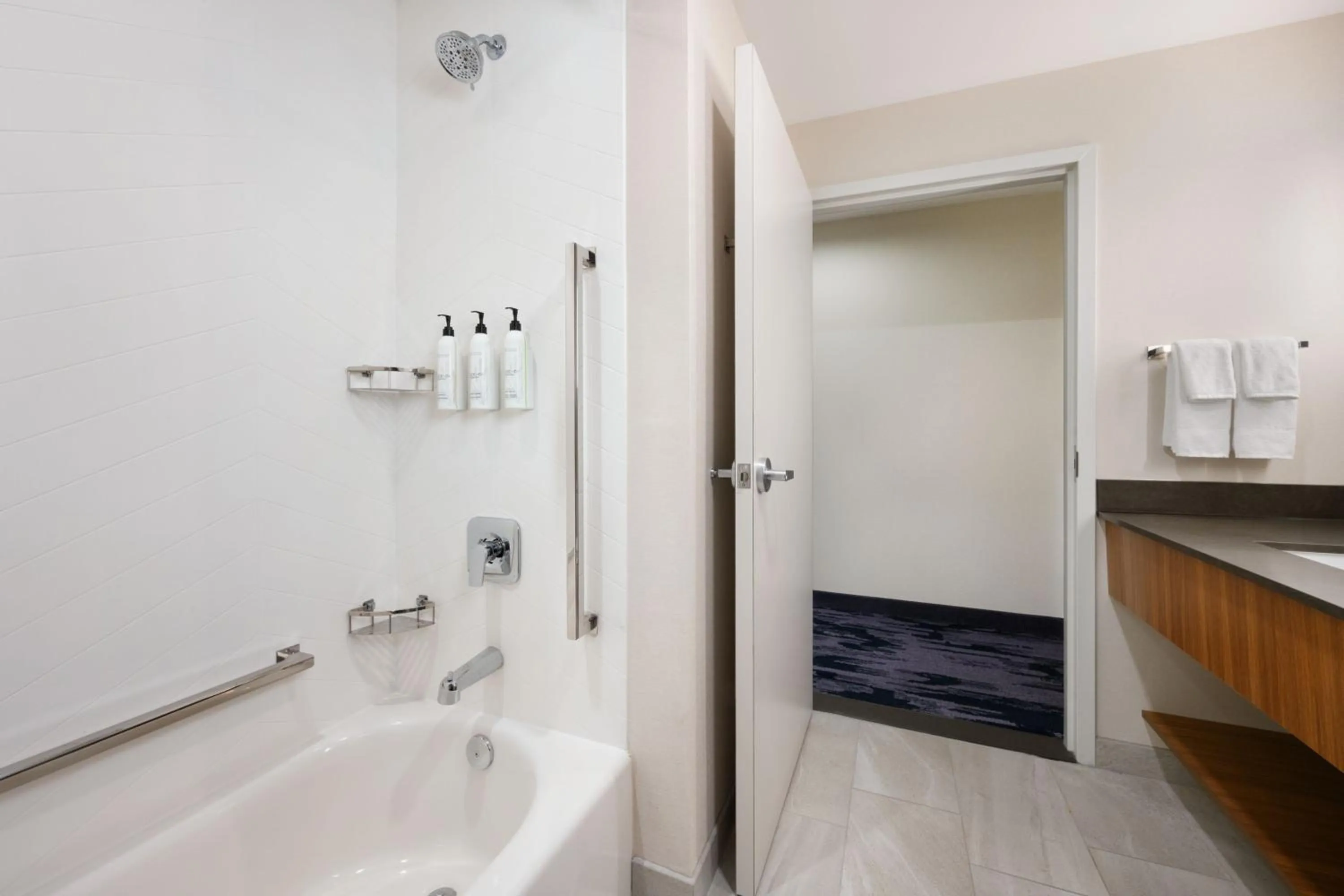 Bathroom in Fairfield by Marriott Inn & Suites Orlando at Millenia