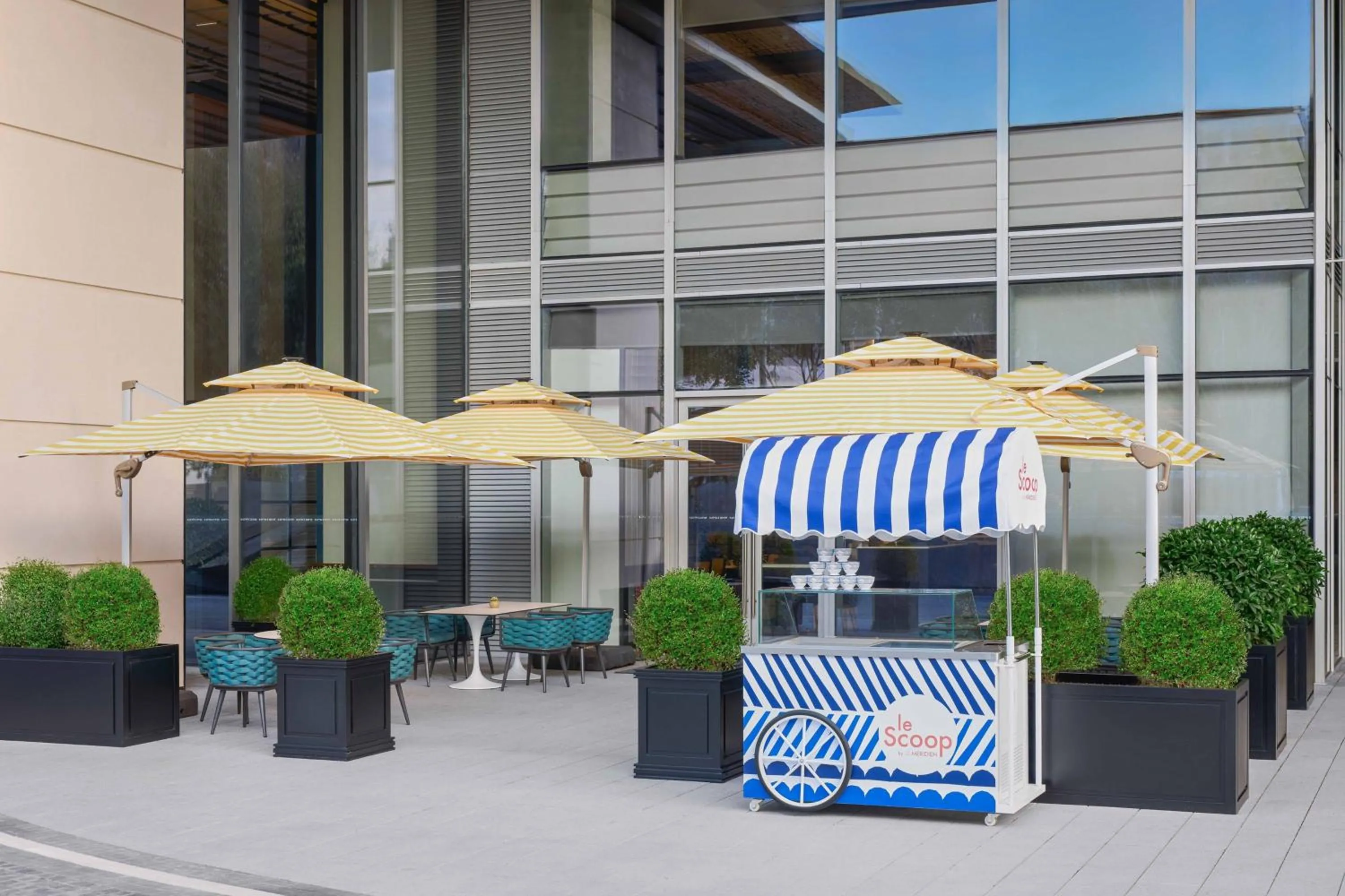 Restaurant/places to eat in Le Meridien Shenzhen, Bao'an