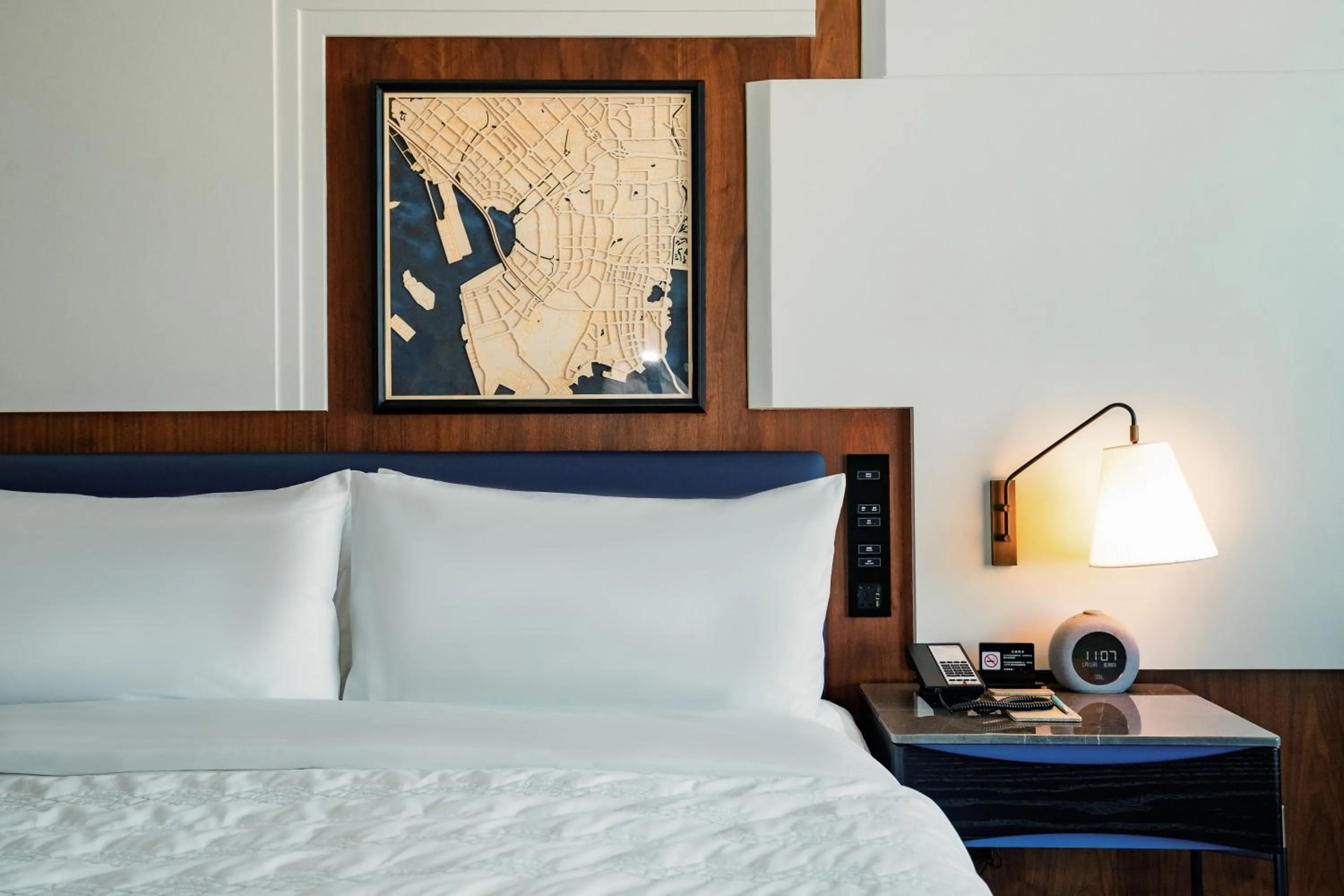 Bedroom, Bed in Le Meridien Shenzhen, Bao'an