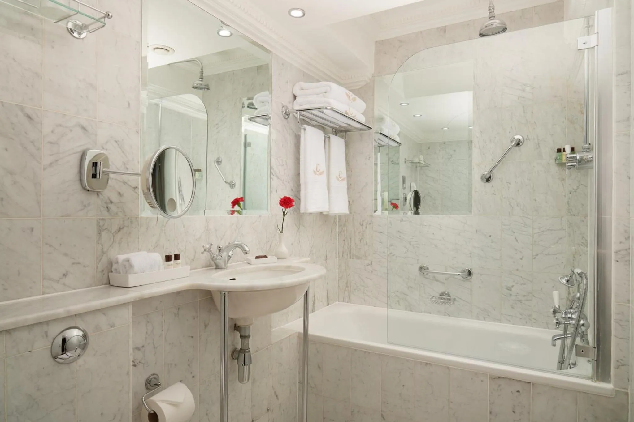 Bedroom in The Chesterfield Mayfair