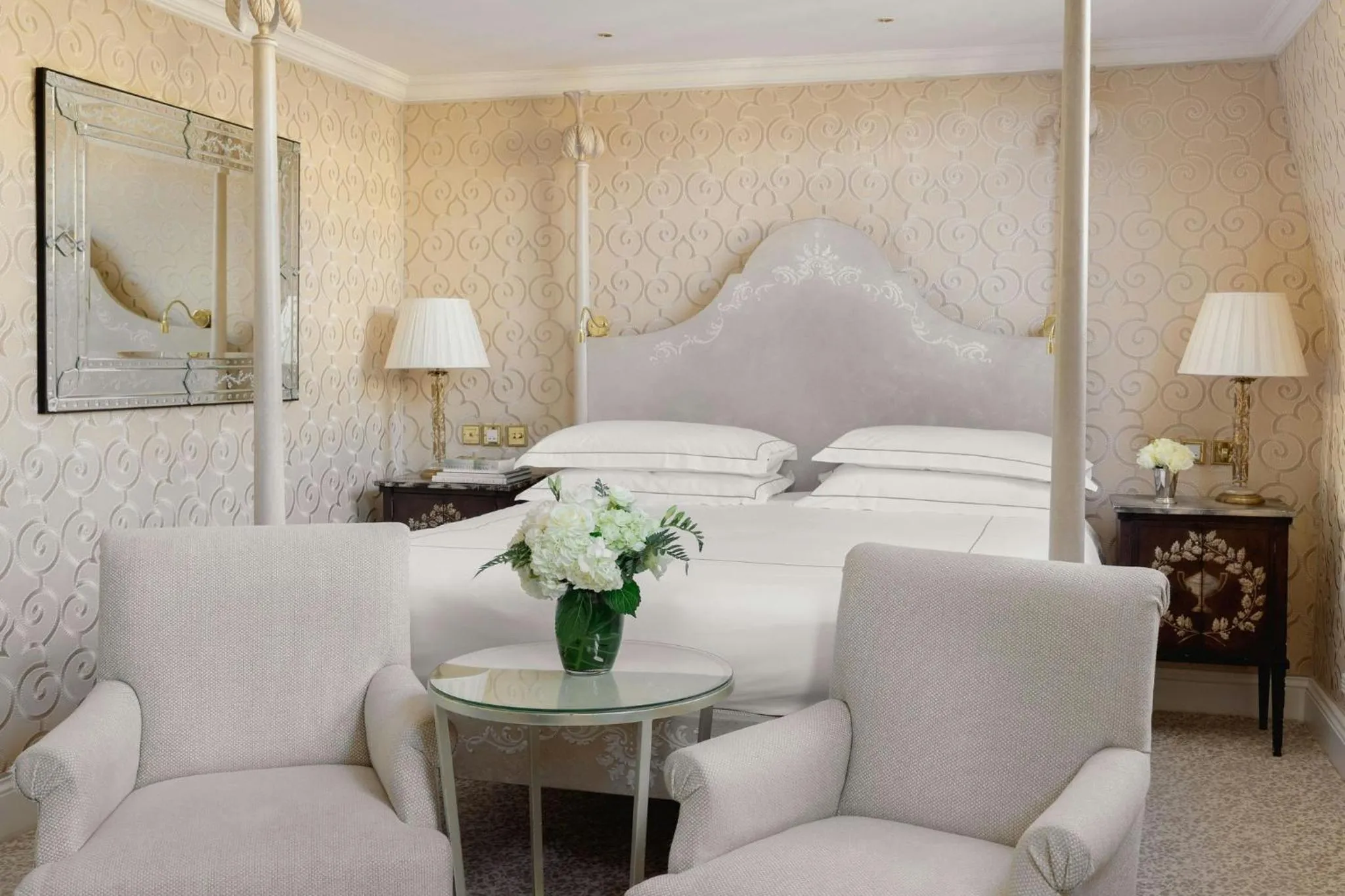 Bedroom, Bed in The Chesterfield Mayfair