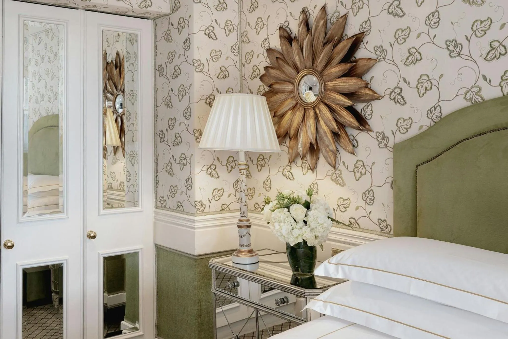 Bedroom, Bed in The Chesterfield Mayfair