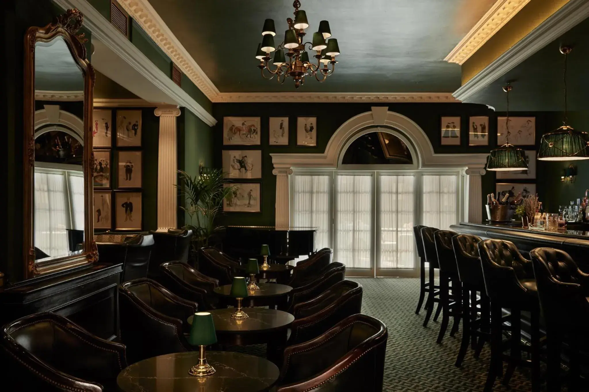 Lounge or bar in The Chesterfield Mayfair Lounge or bar in The Chesterfield Mayfair