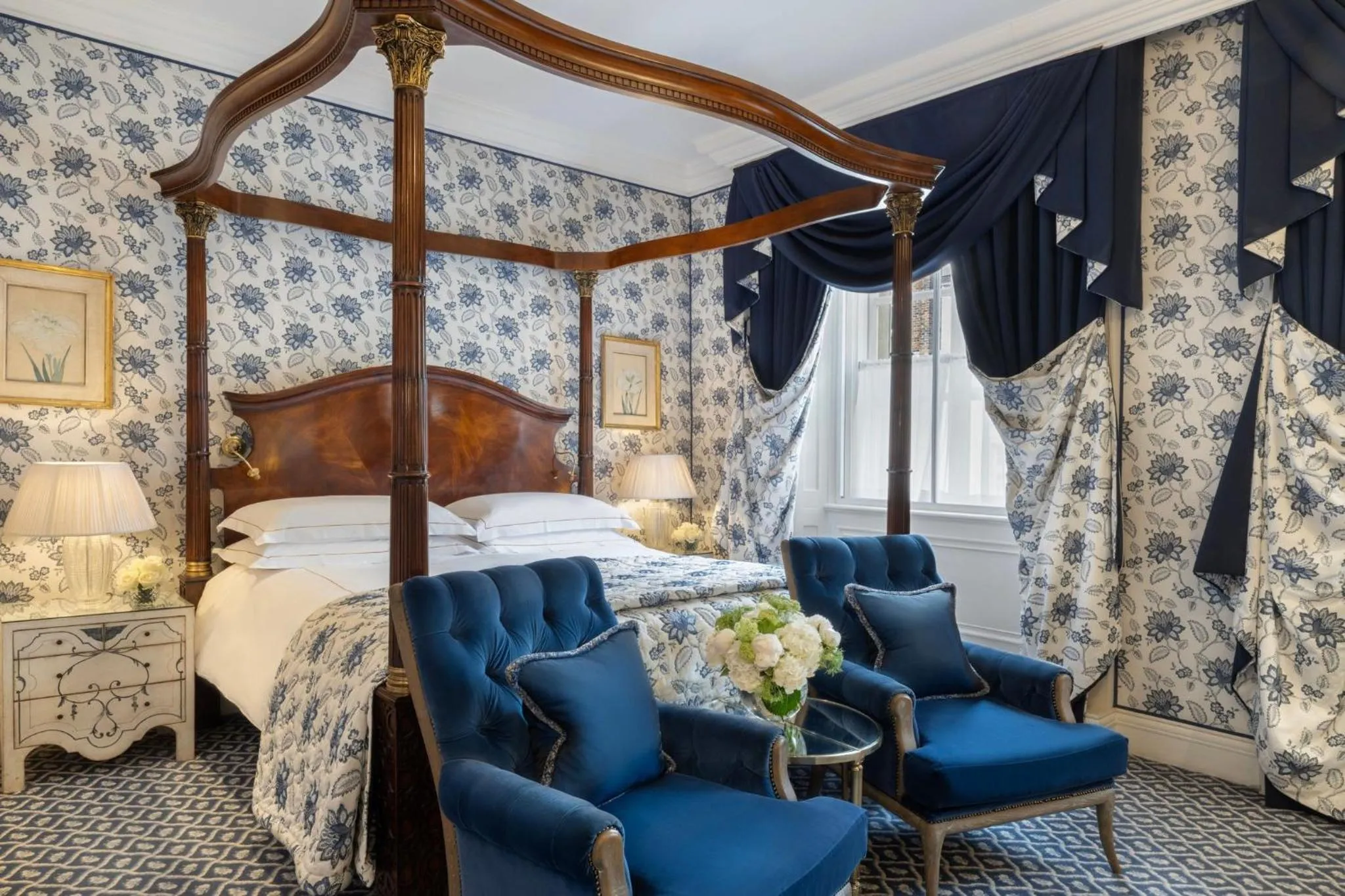 Bedroom, Bed in The Chesterfield Mayfair