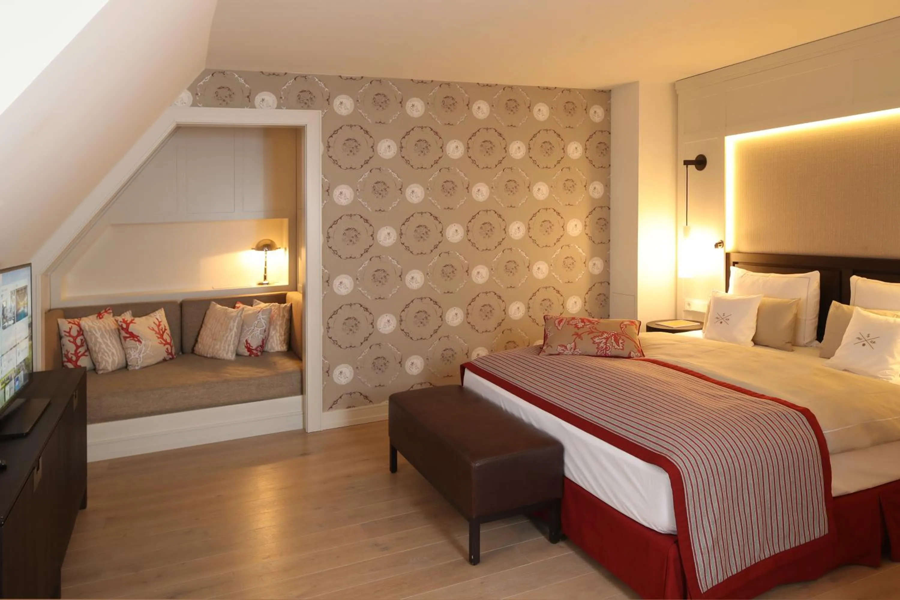 Photo of the whole room, Bed in Severin's Resort & Spa