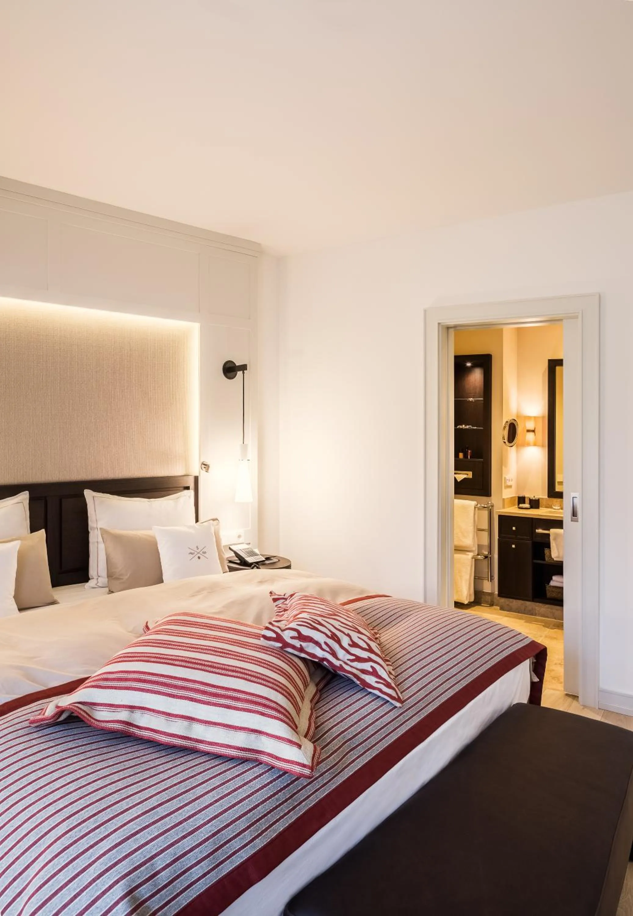 Photo of the whole room, Bed in Severin's Resort & Spa