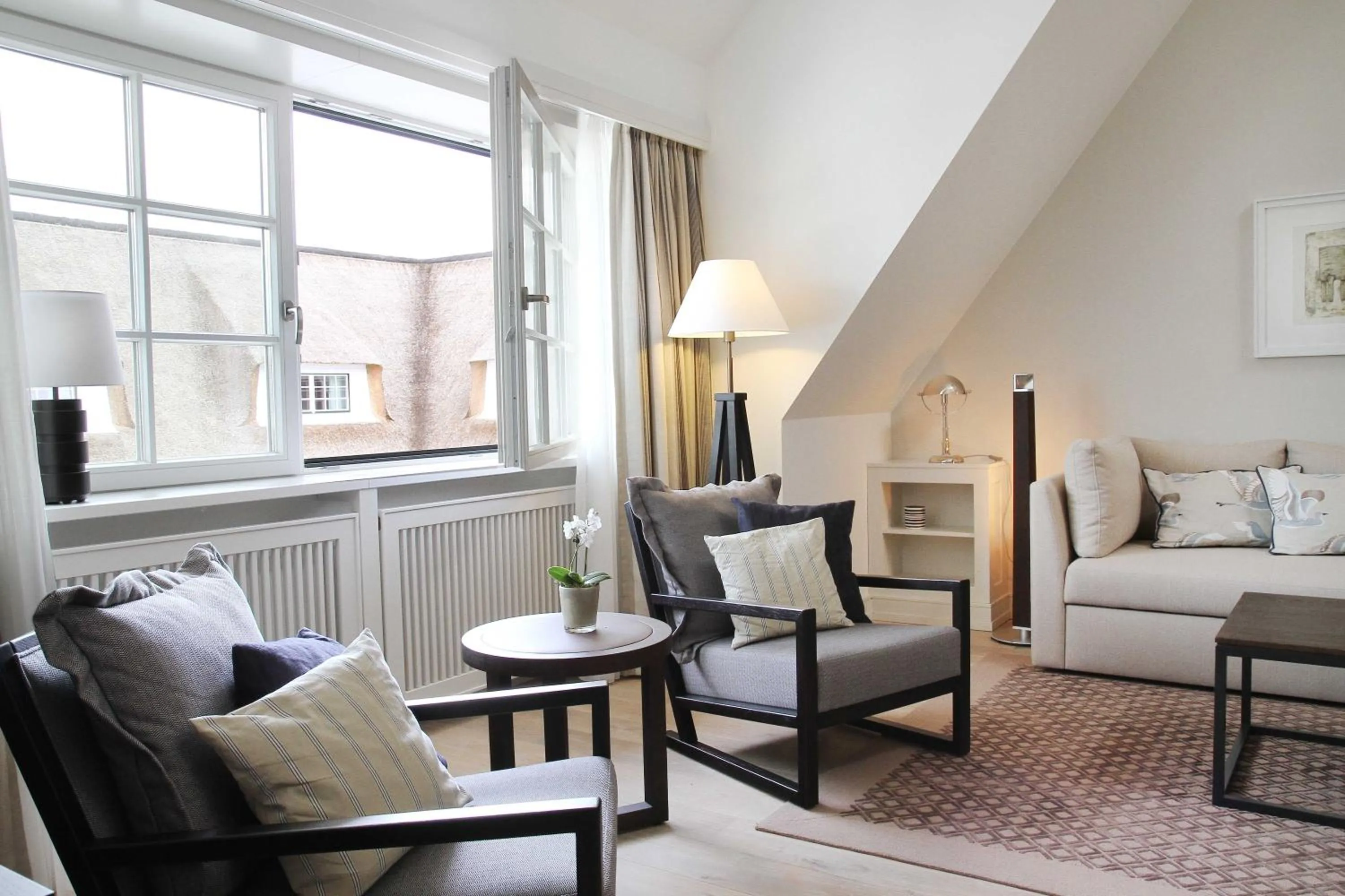 Living room, Bed in Severin's Resort & Spa