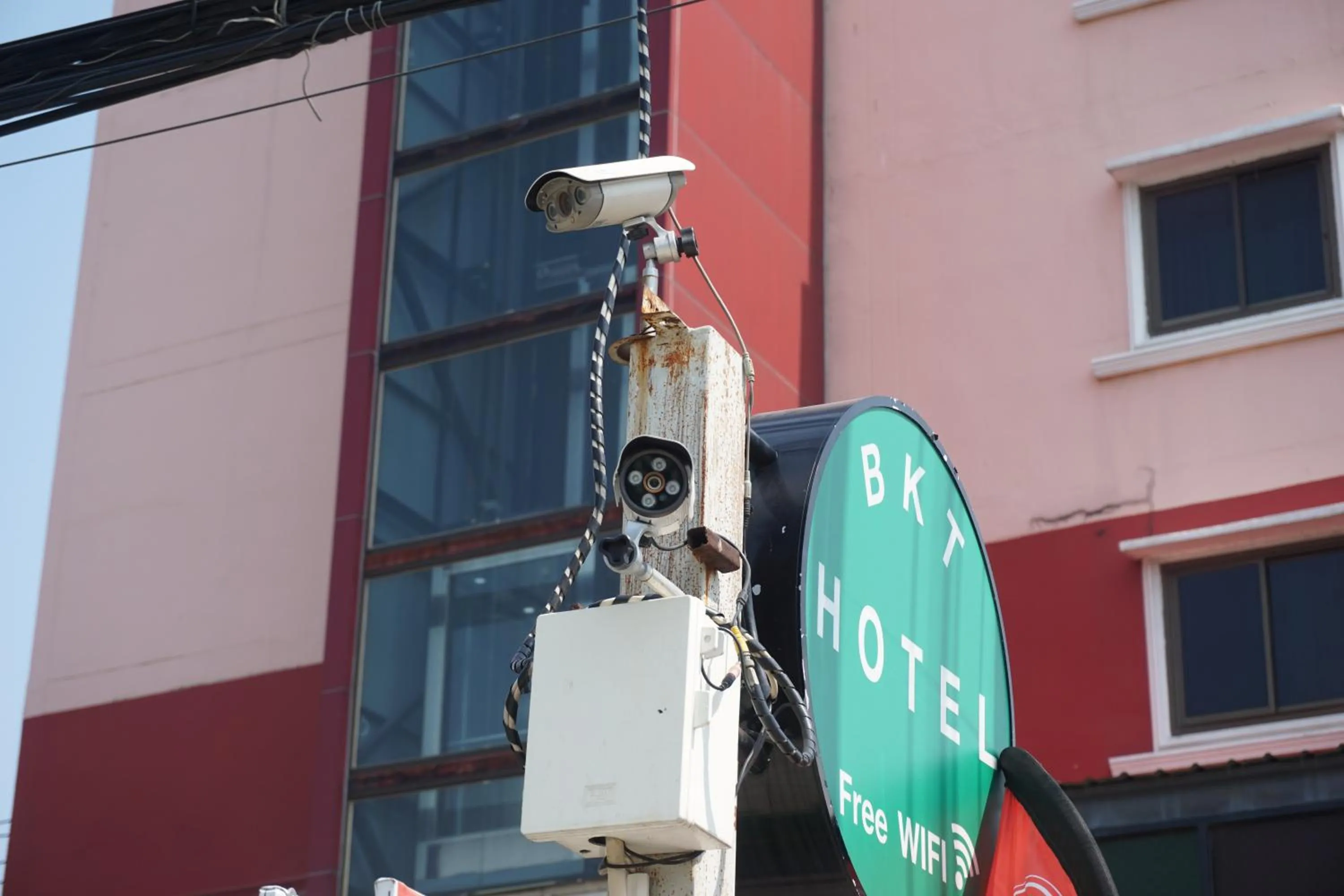 Property building in Bangkok Travel Suites Hotel