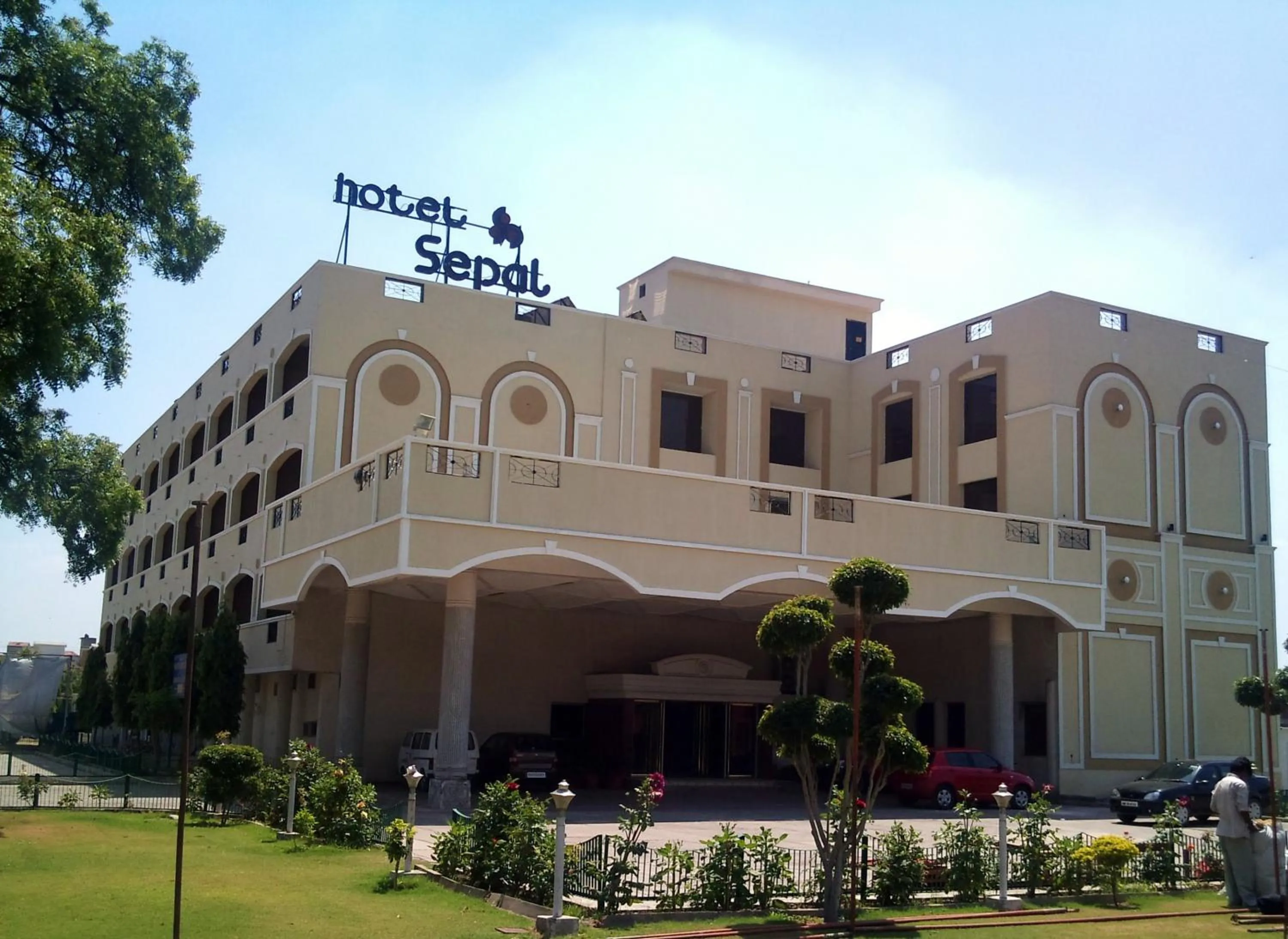 Facade/entrance in Hotel Sepal