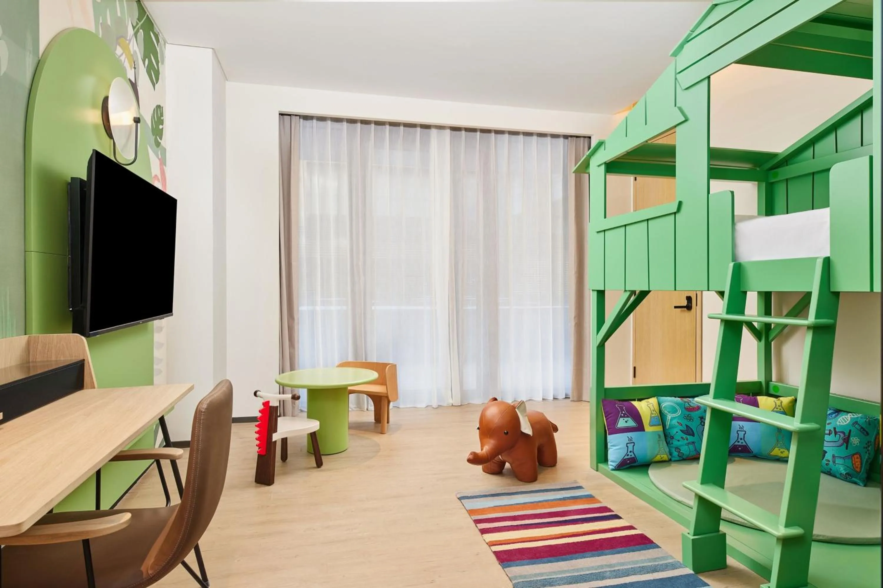 Photo of the whole room, Bed in Aloft Beijing Huairou