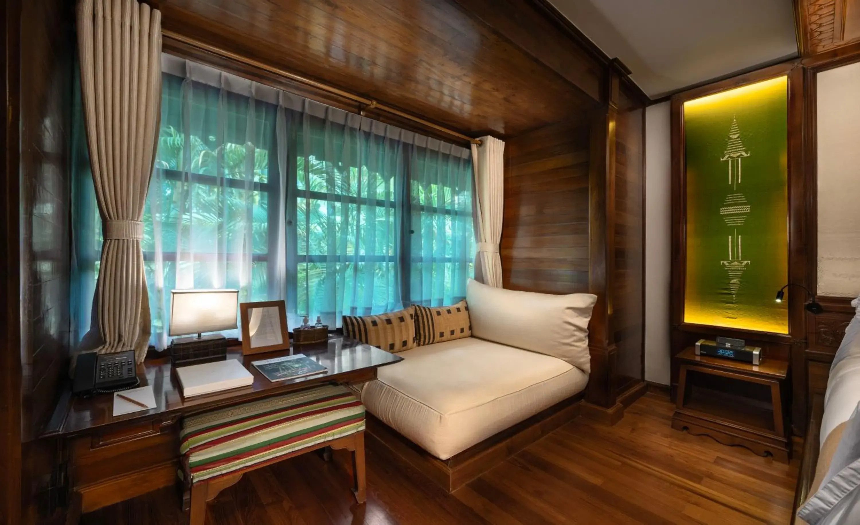 Seating area, Bed in Governor's Residence Seating area, Bed in Governor's Residence