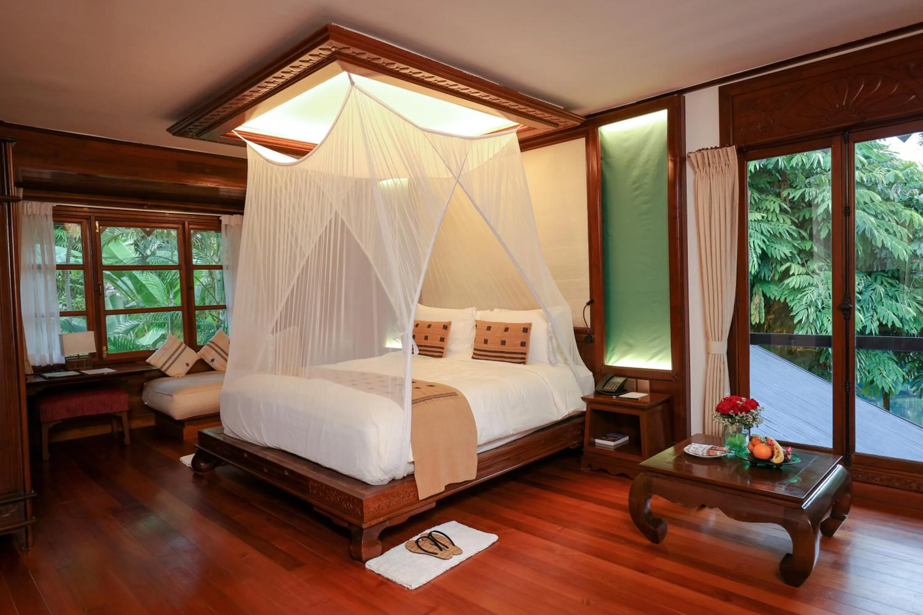 Bedroom, Bed in Governor's Residence