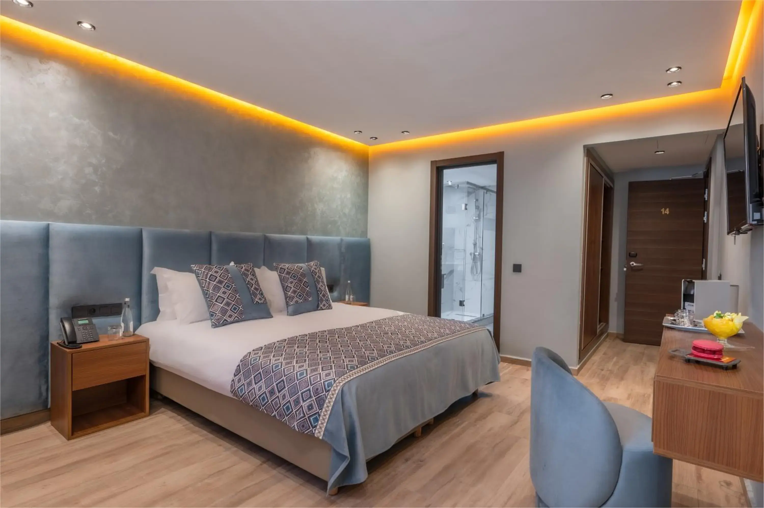 Queen Room in Swiss Continental Hôtel Queen Room in Swiss Continental Hôtel