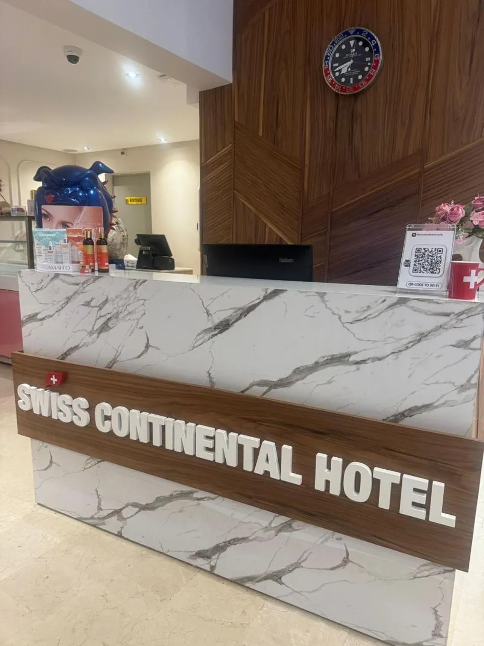 Lobby or reception in Swiss Continental Hôtel