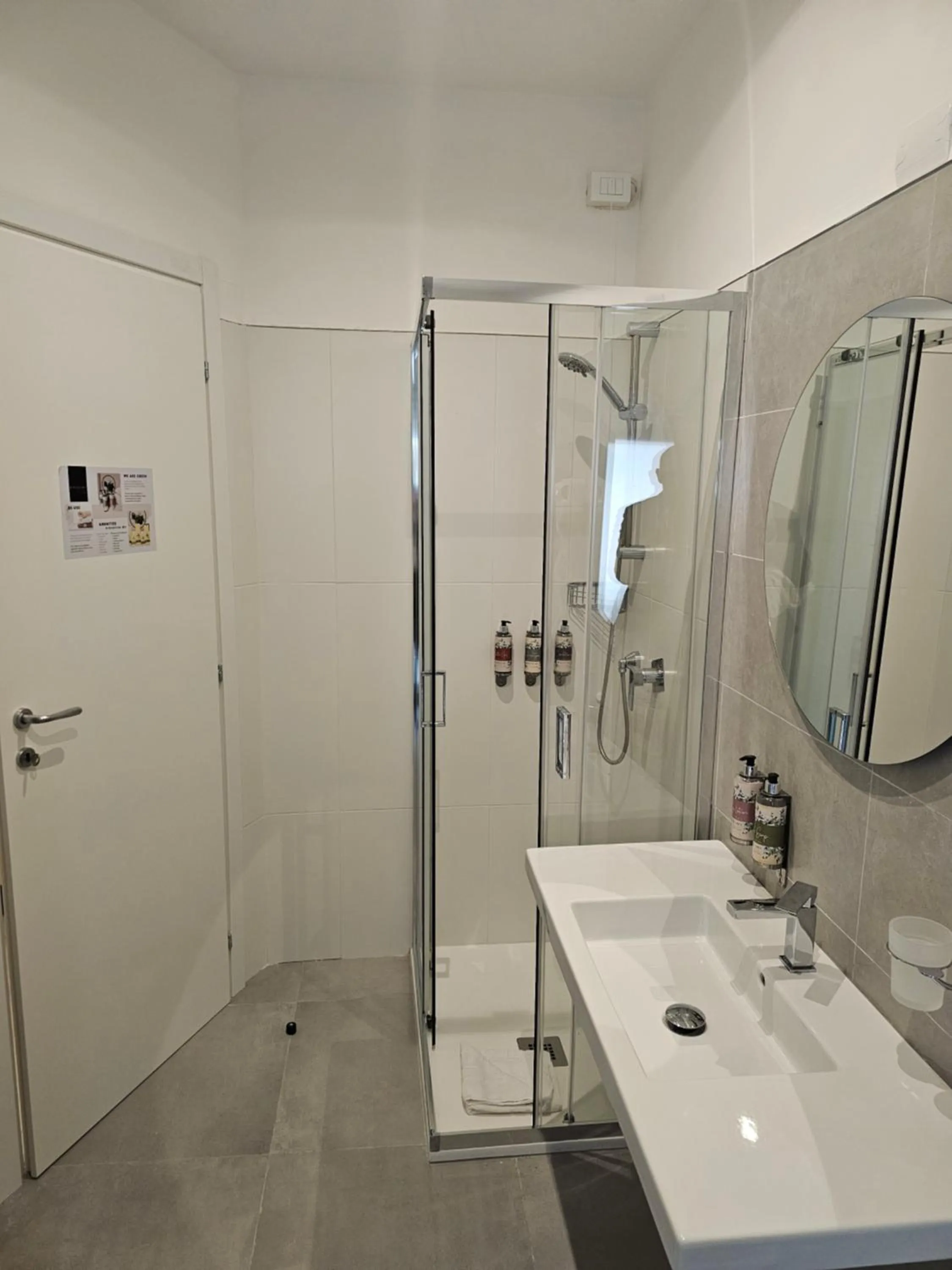 Shower in Massimi City Garden