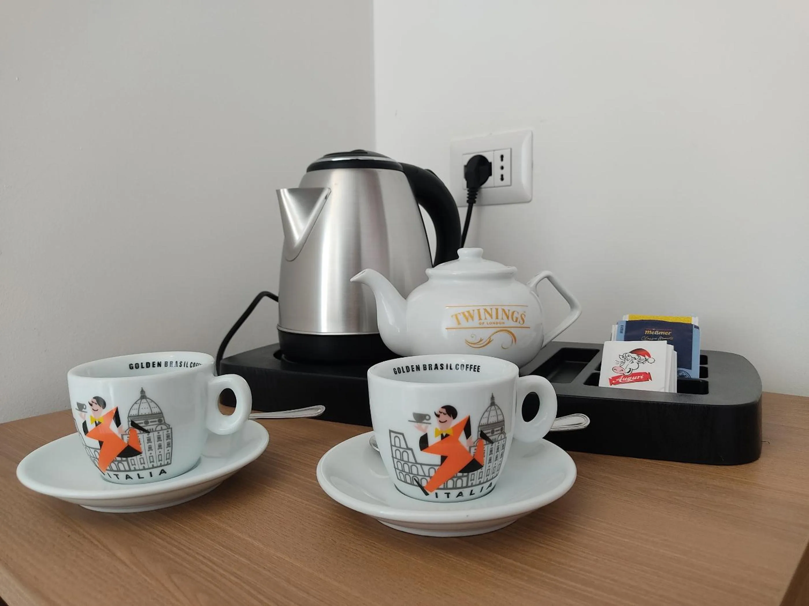 Coffee/tea facilities in Massimi City Garden