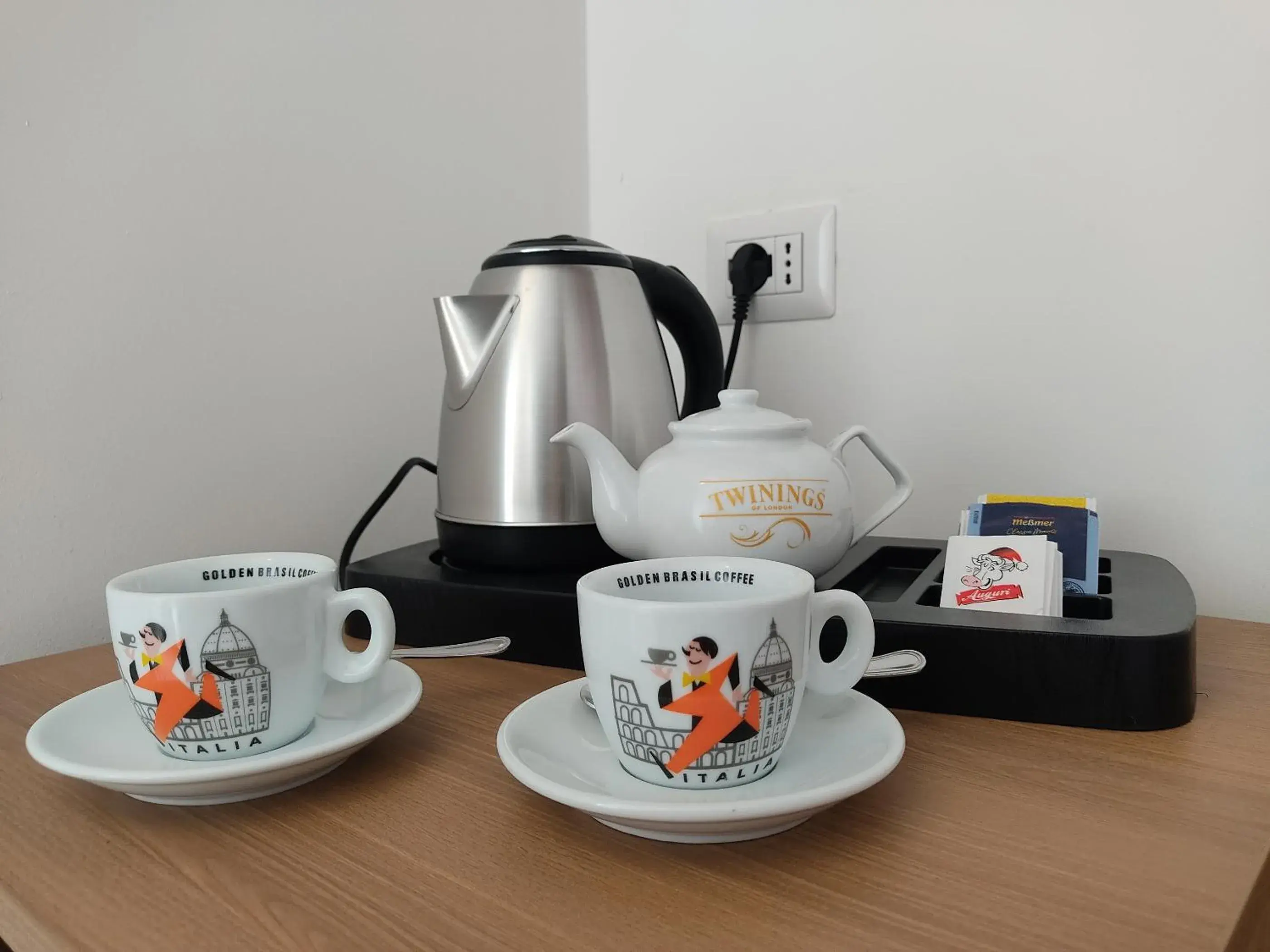 Small Double Room in Massimi City Garden Small Double Room in Massimi City Garden