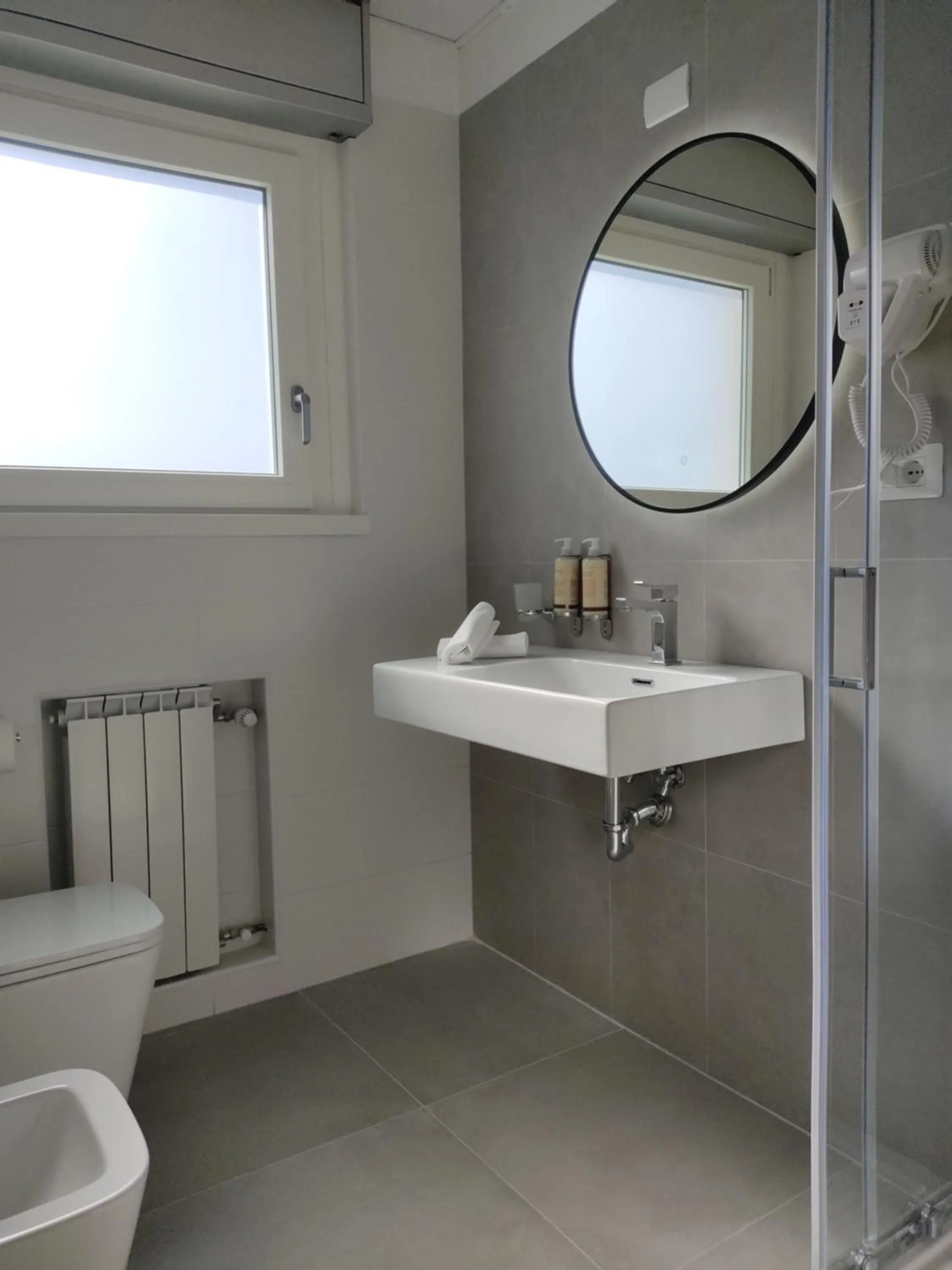 Shower in Massimi City Garden