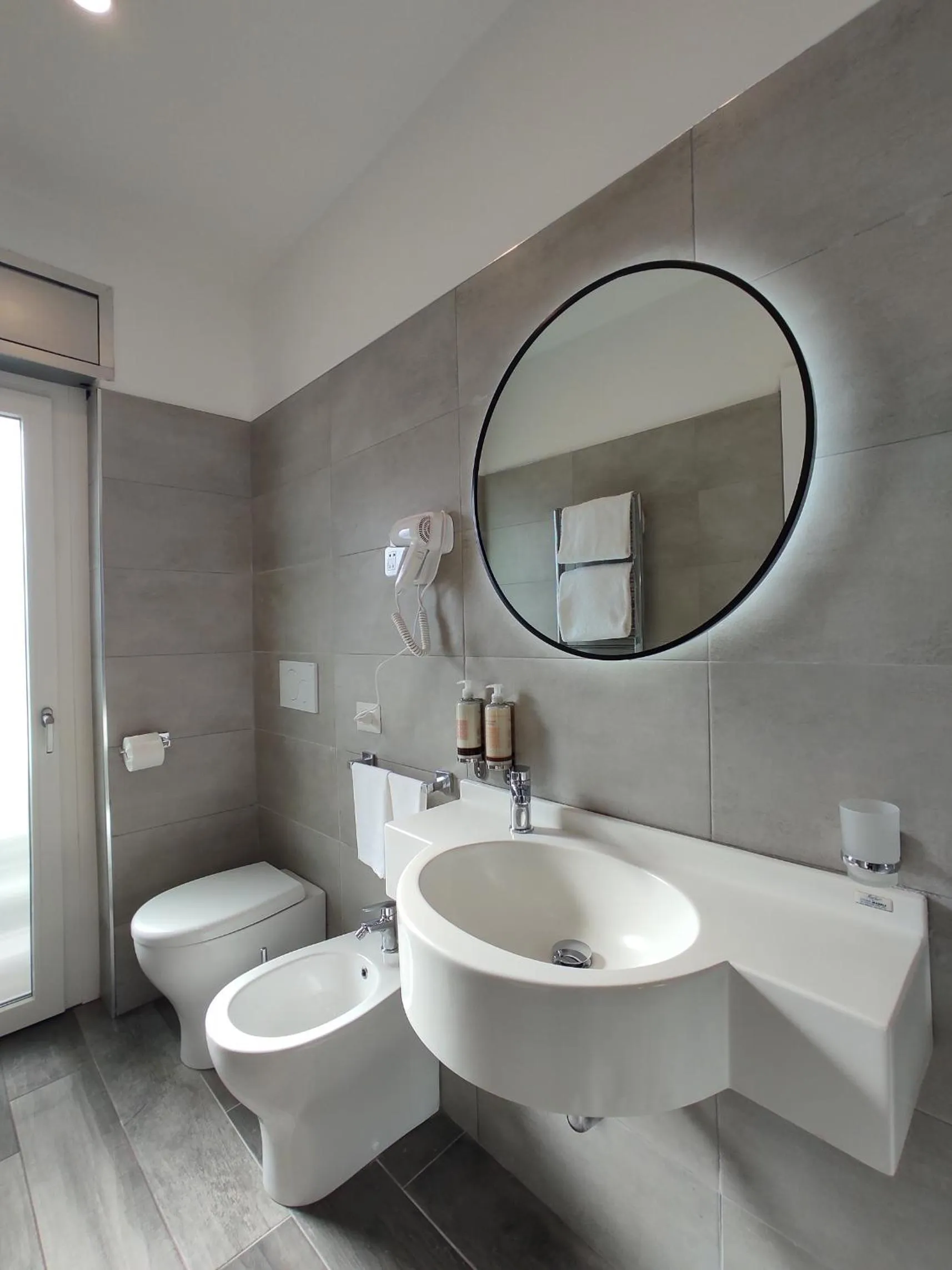 Shower in Massimi City Garden